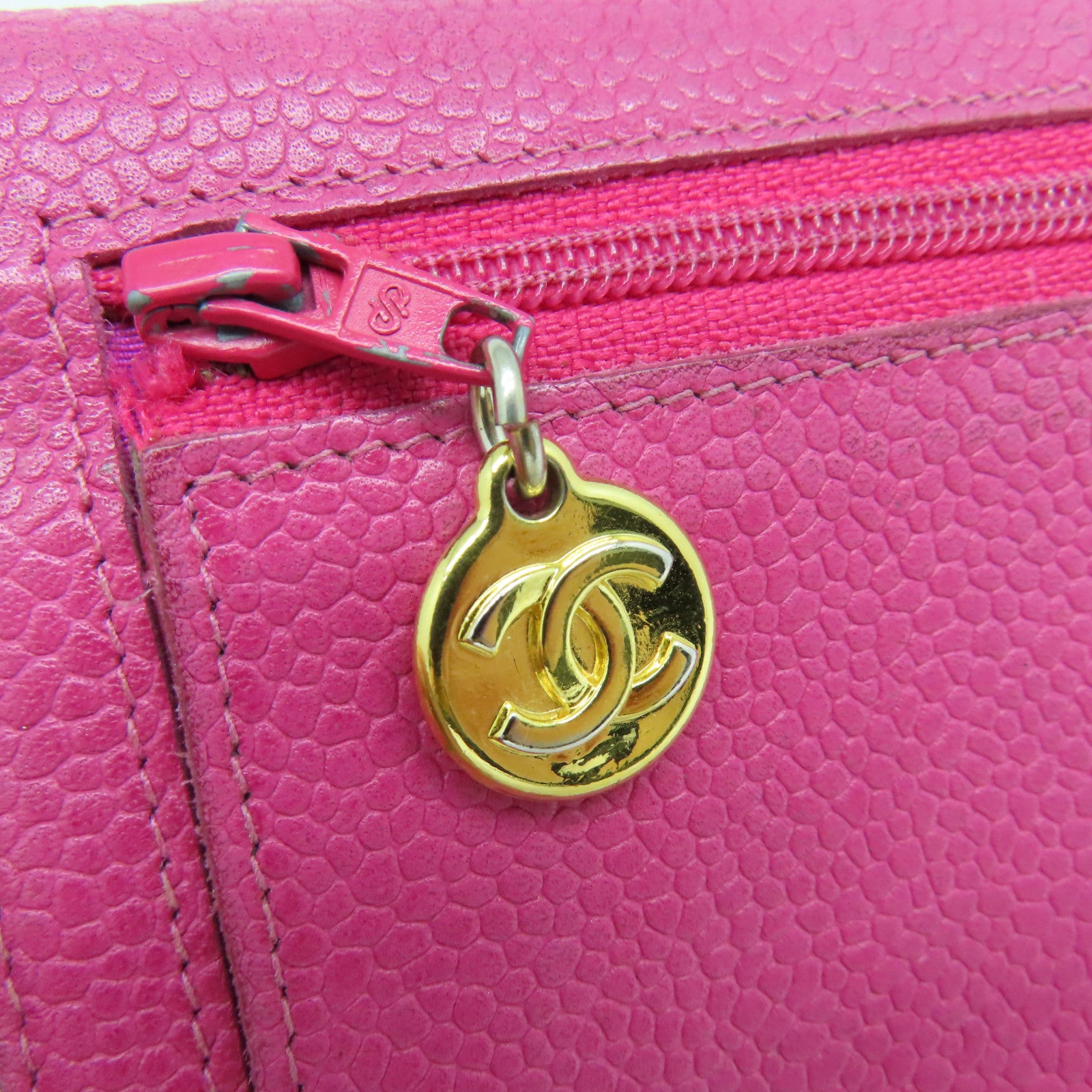 CHANEL Caviar皮革Wallet金扣錢包粉紅色