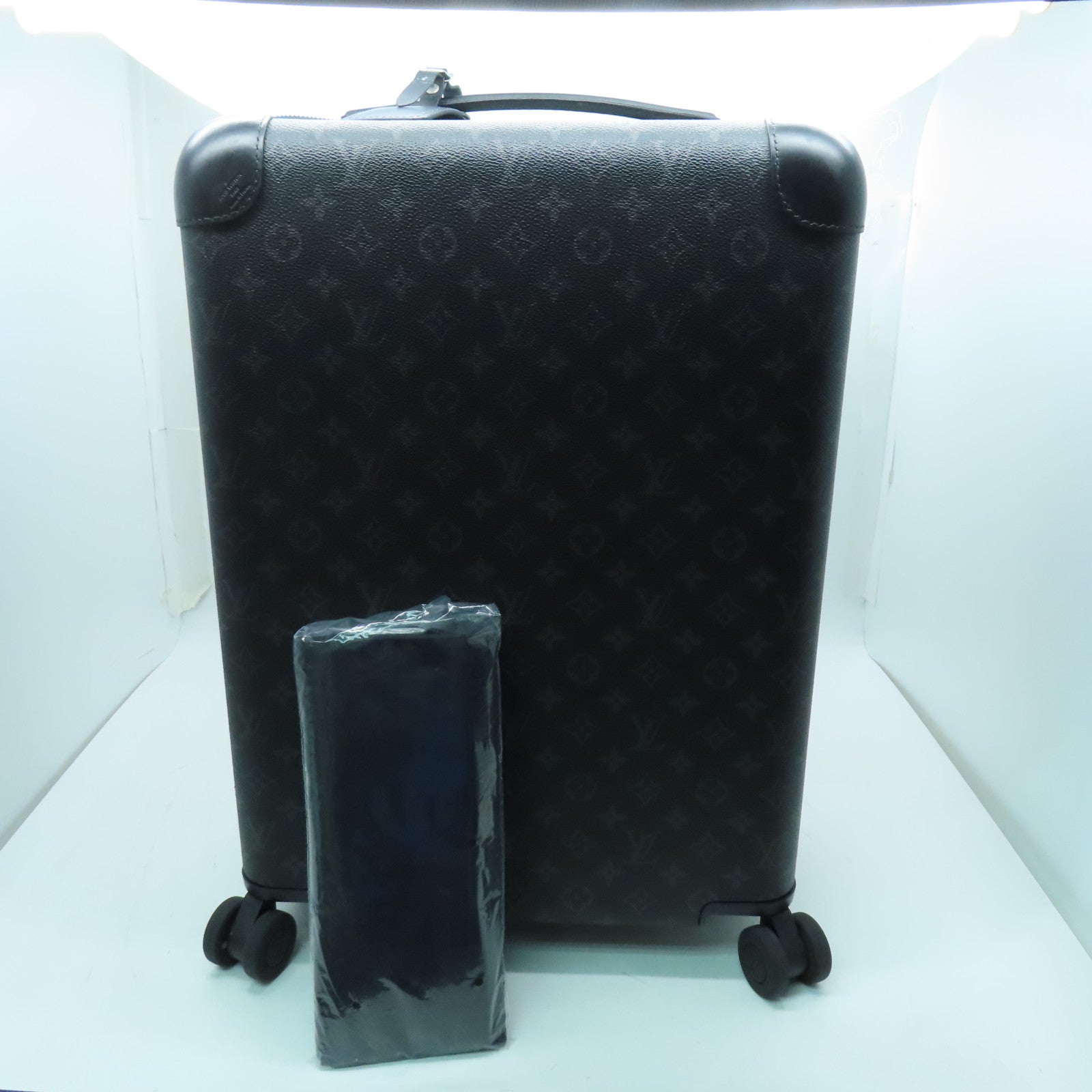 LOUIS VUITTON Monogram Eclipse Horizon 55 Silver Buckle Luggage Black
