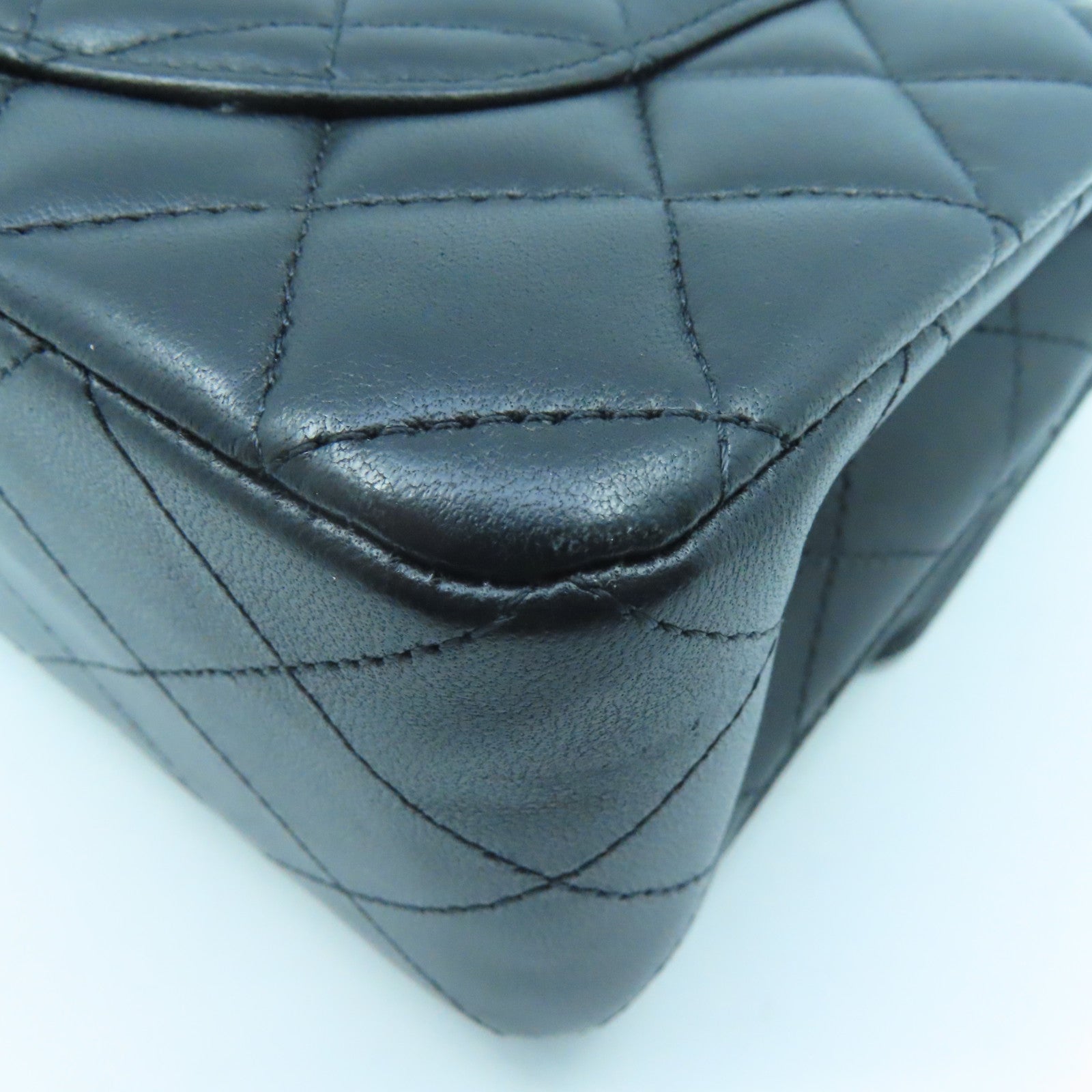 CHANEL 菱格羊皮皮革Classic 23cm金扣链带肩背袋黑色