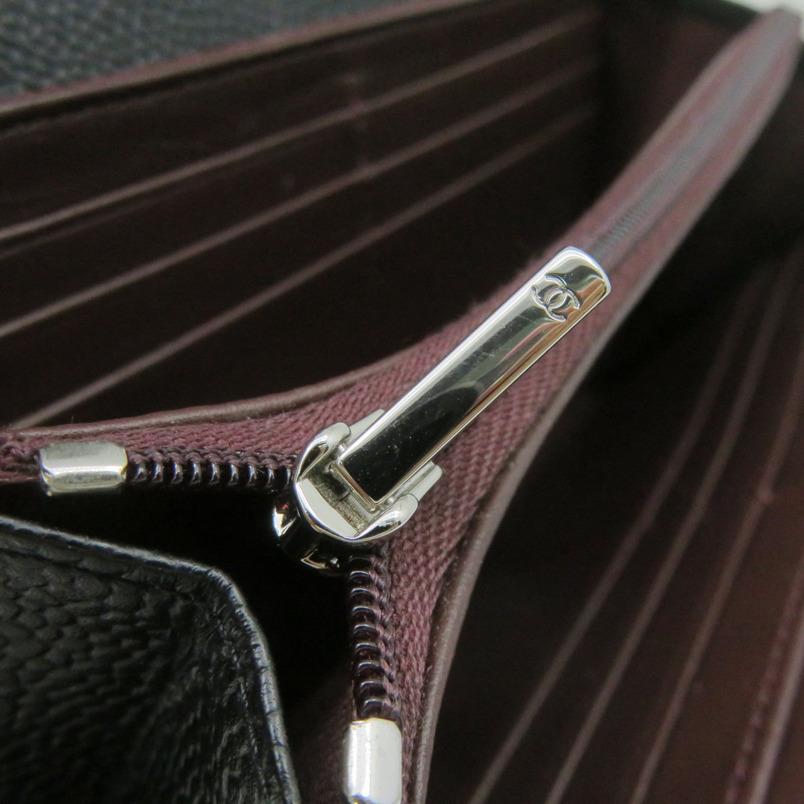 CHANEL 菱格Caviar皮革Fold Long Wallet银扣长钱包黑色