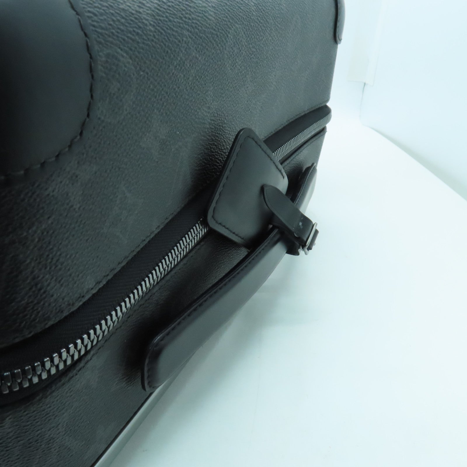 LOUIS VUITTON Monogram Eclipse Horizon 55 Silver Buckle Luggage Black