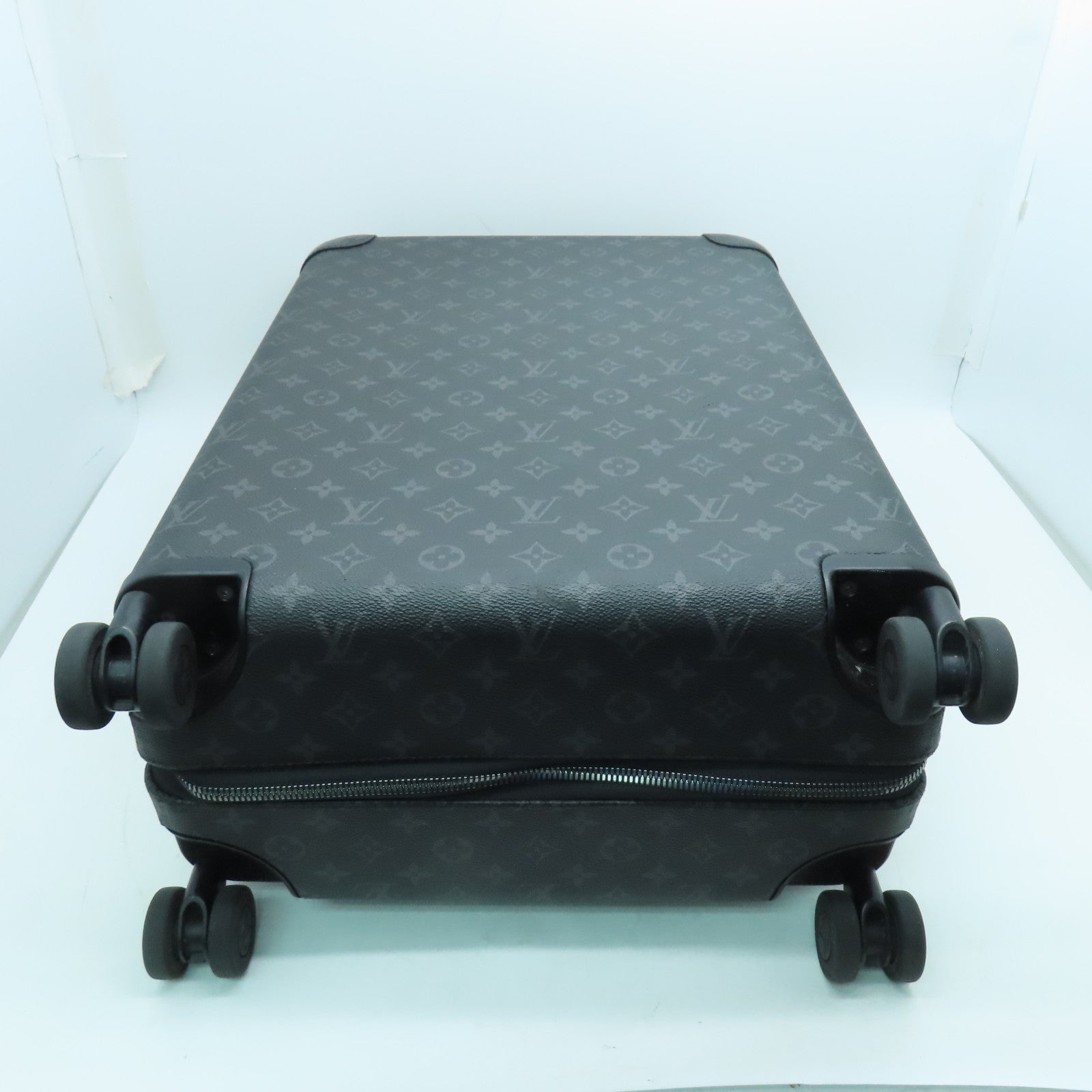 LOUIS VUITTON Monogram Eclipse Horizon 55 Silver Buckle Luggage Black