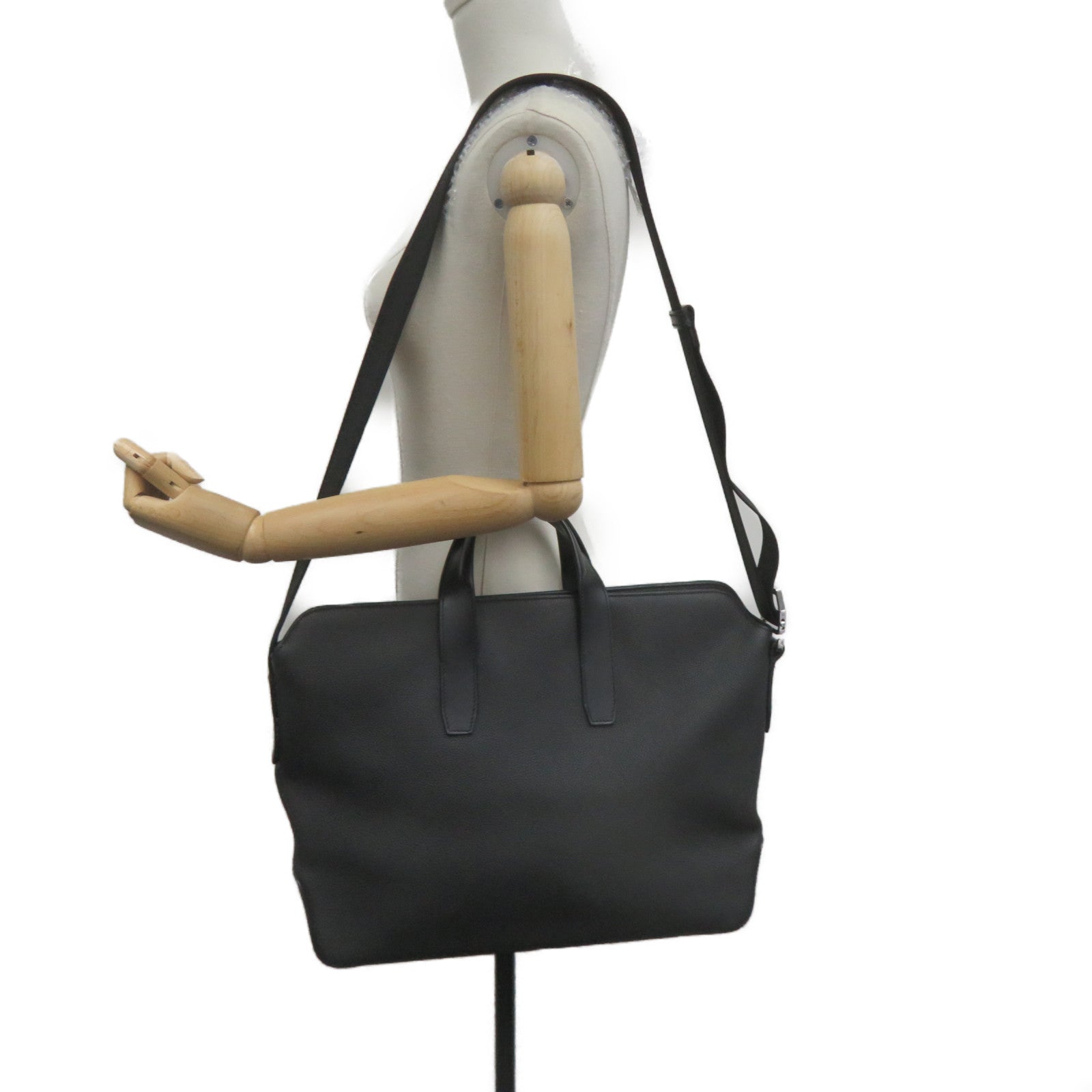 HERMES Evergrain Leather Citynews Briefcase Silver Buckle Shoulder Bag Noir Black