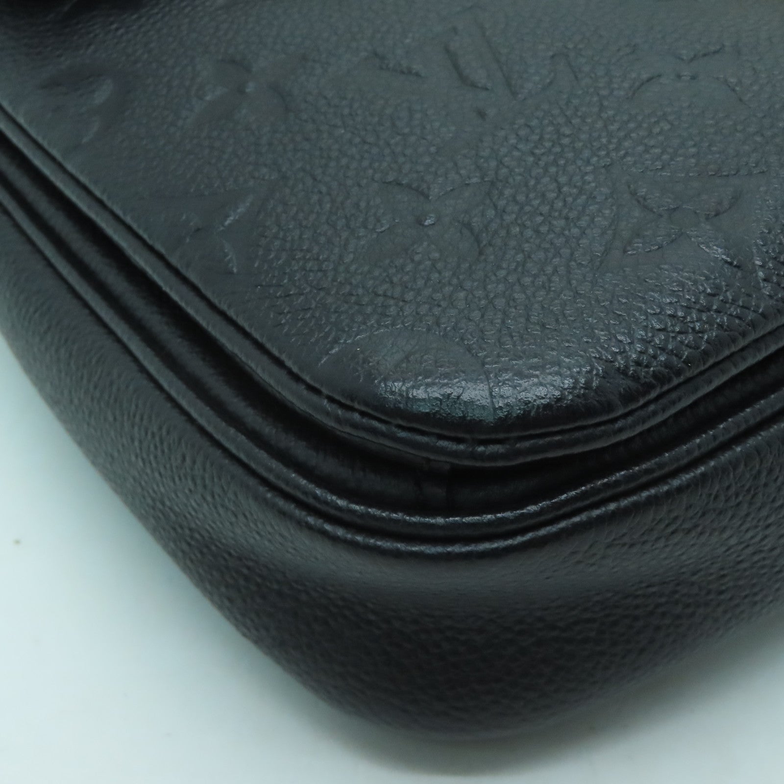 LOUIS VUITTON Monogram Empreinte Pochette Metis金扣手挽肩背兩用袋黑色