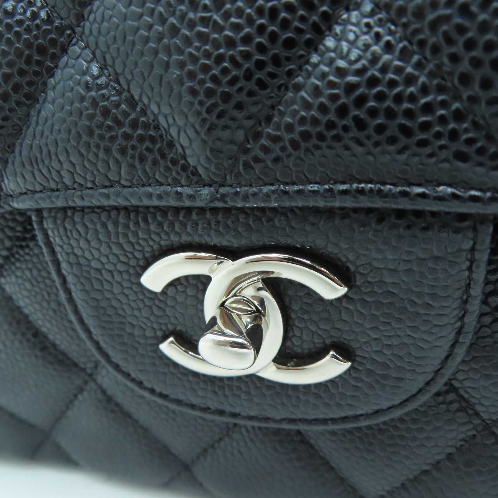 CHANEL 菱格Caviar皮革銀扣鏈帶肩背袋黑色