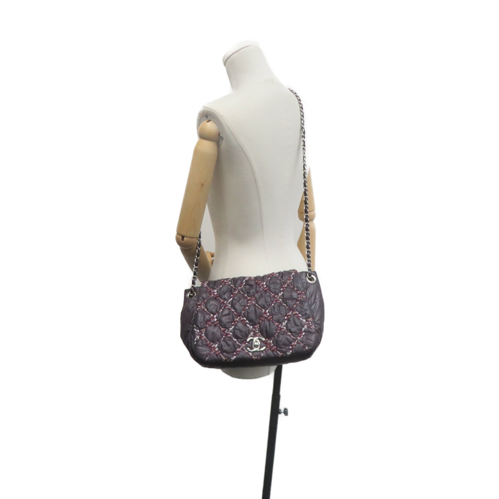 CHANEL 菱格尼龙Chain Shoulder Bag银扣链带肩背袋深紫色