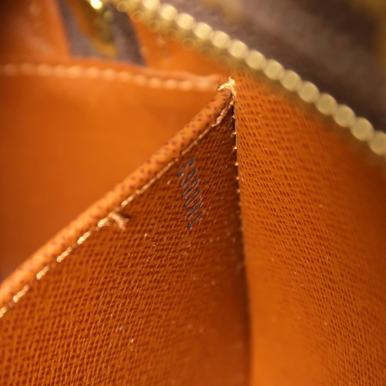 LOUIS VUITTON Monogram Cite MM金扣肩背袋啡色