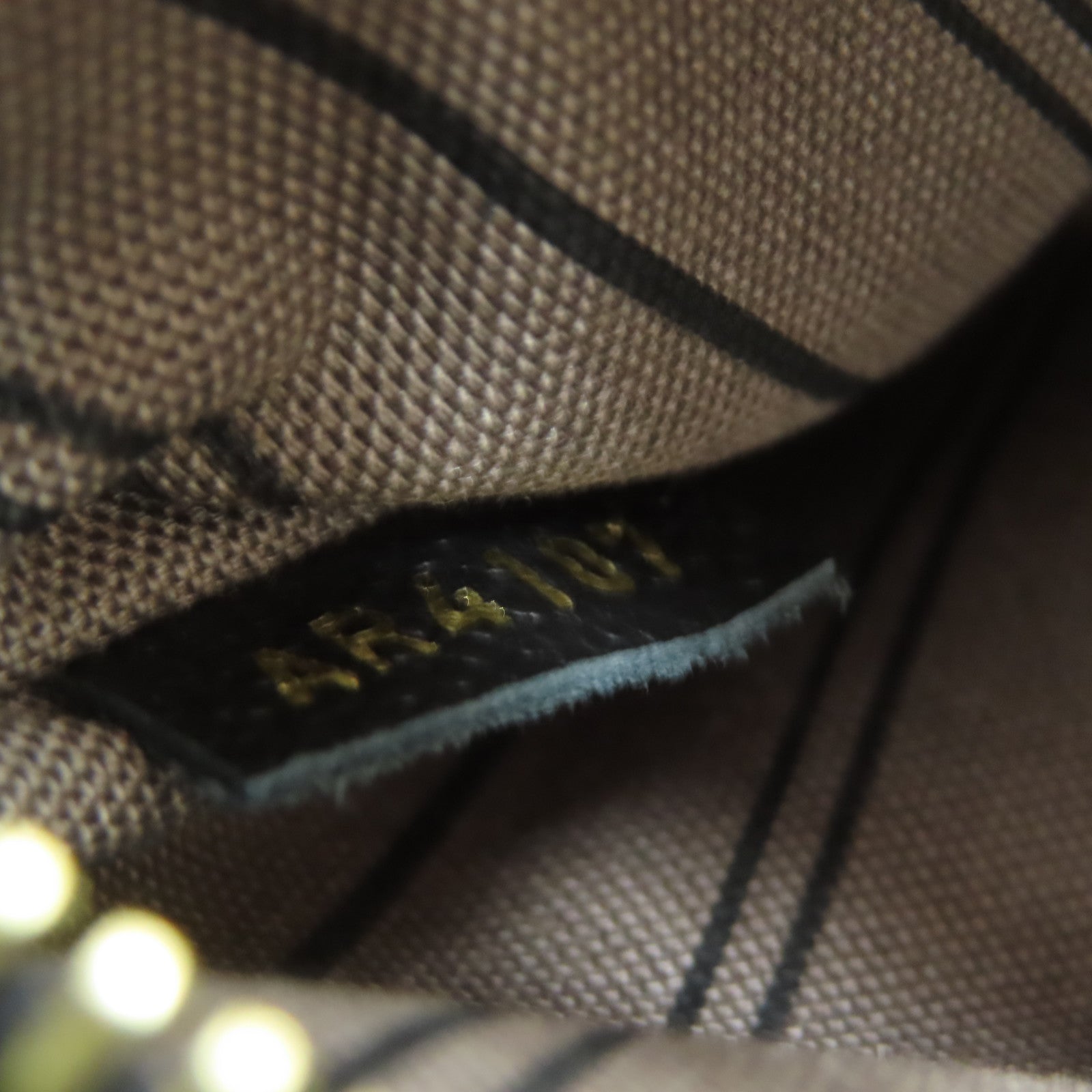 LOUIS VUITTON Monogram Empreinte Pochette Metis金扣手挽肩背兩用袋黑色