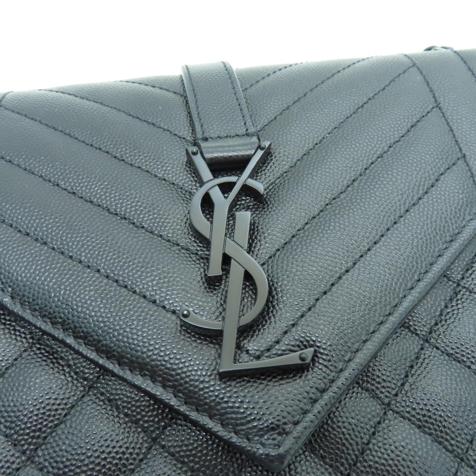 YVES SAINT LAURENT 牛皮皮革Envelope Flap Bag Medium黑扣鏈帶肩背袋黑色