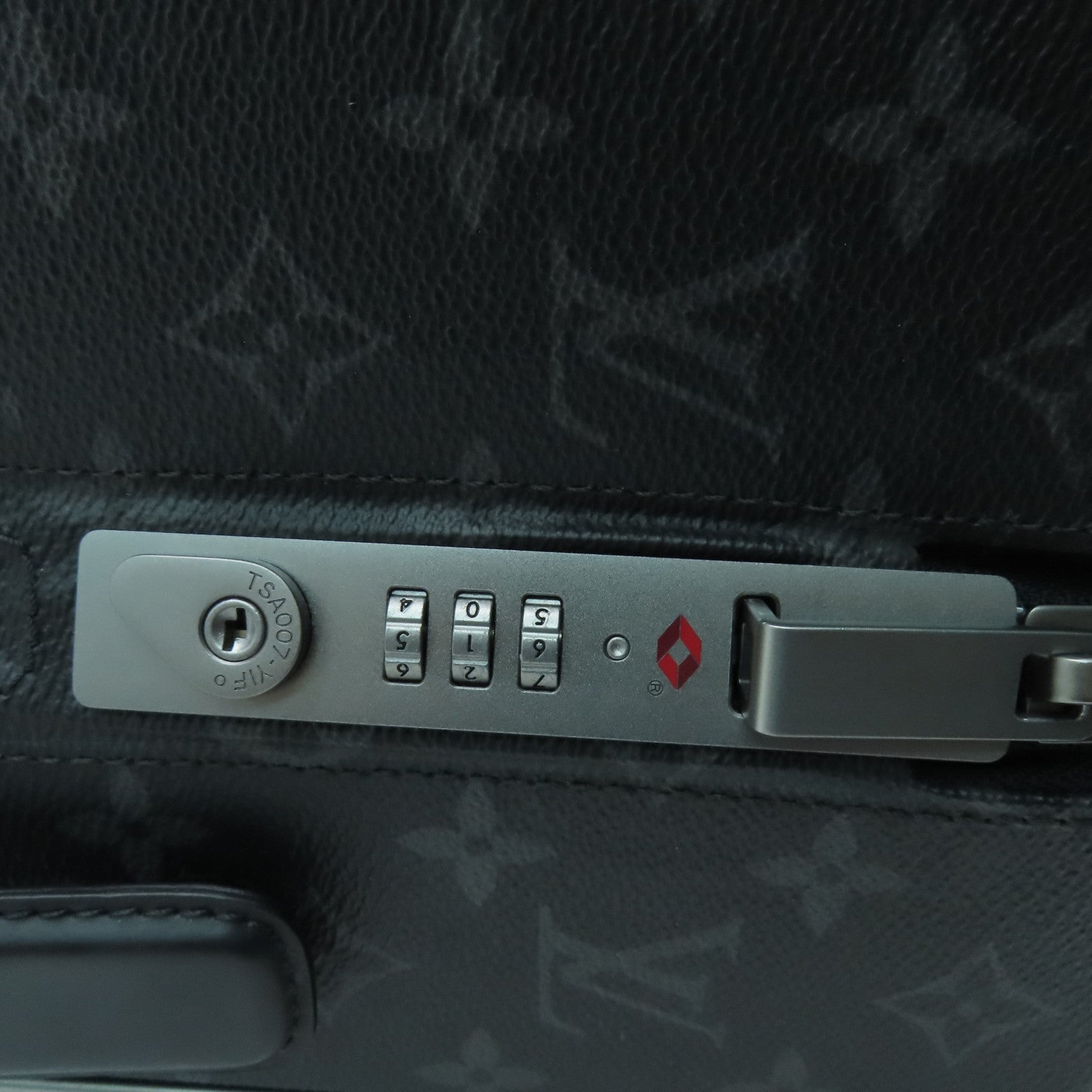 LOUIS VUITTON Monogram Eclipse Horizon 55 Silver Buckle Luggage Black