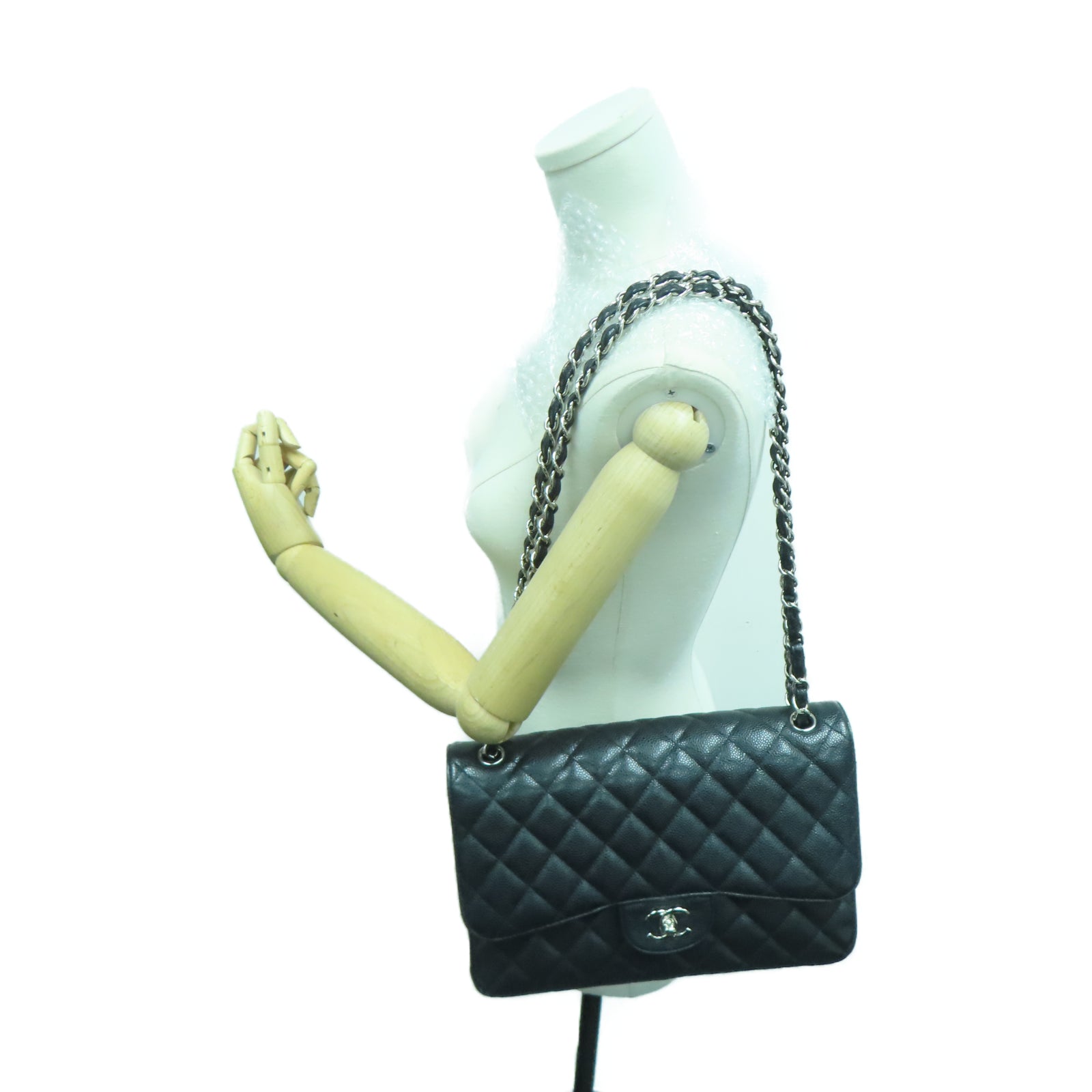 CHANEL 菱格Caviar皮革銀扣鏈帶肩背袋黑色