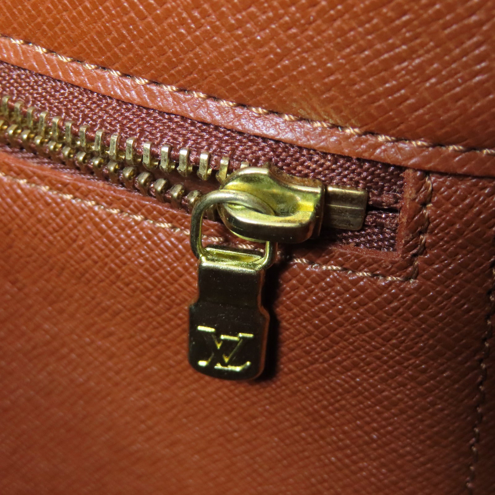 LOUIS VUITTON Monogram Saint Cloud金扣肩背袋啡色