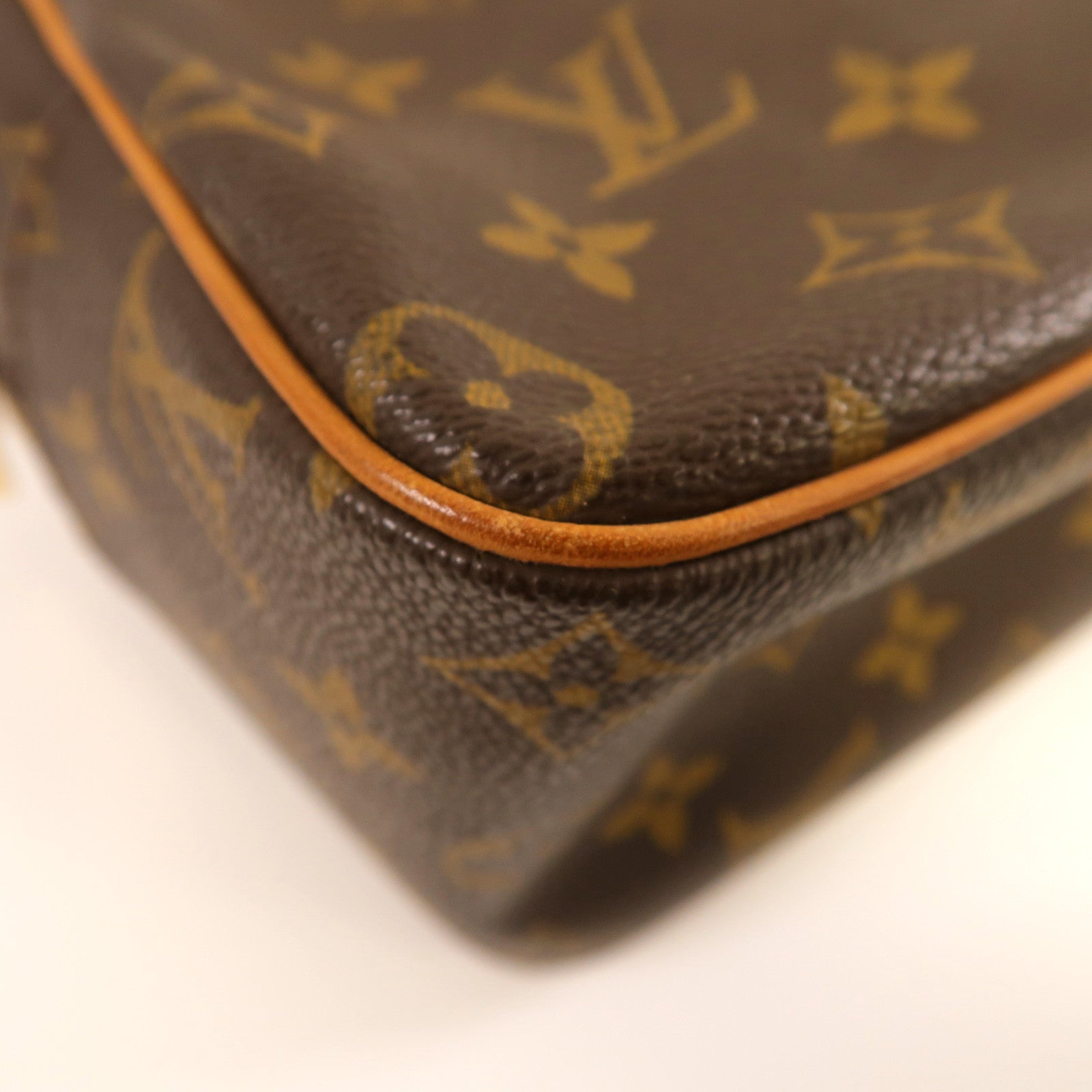 LOUIS VUITTON Monogram Cite MM金扣肩背袋啡色