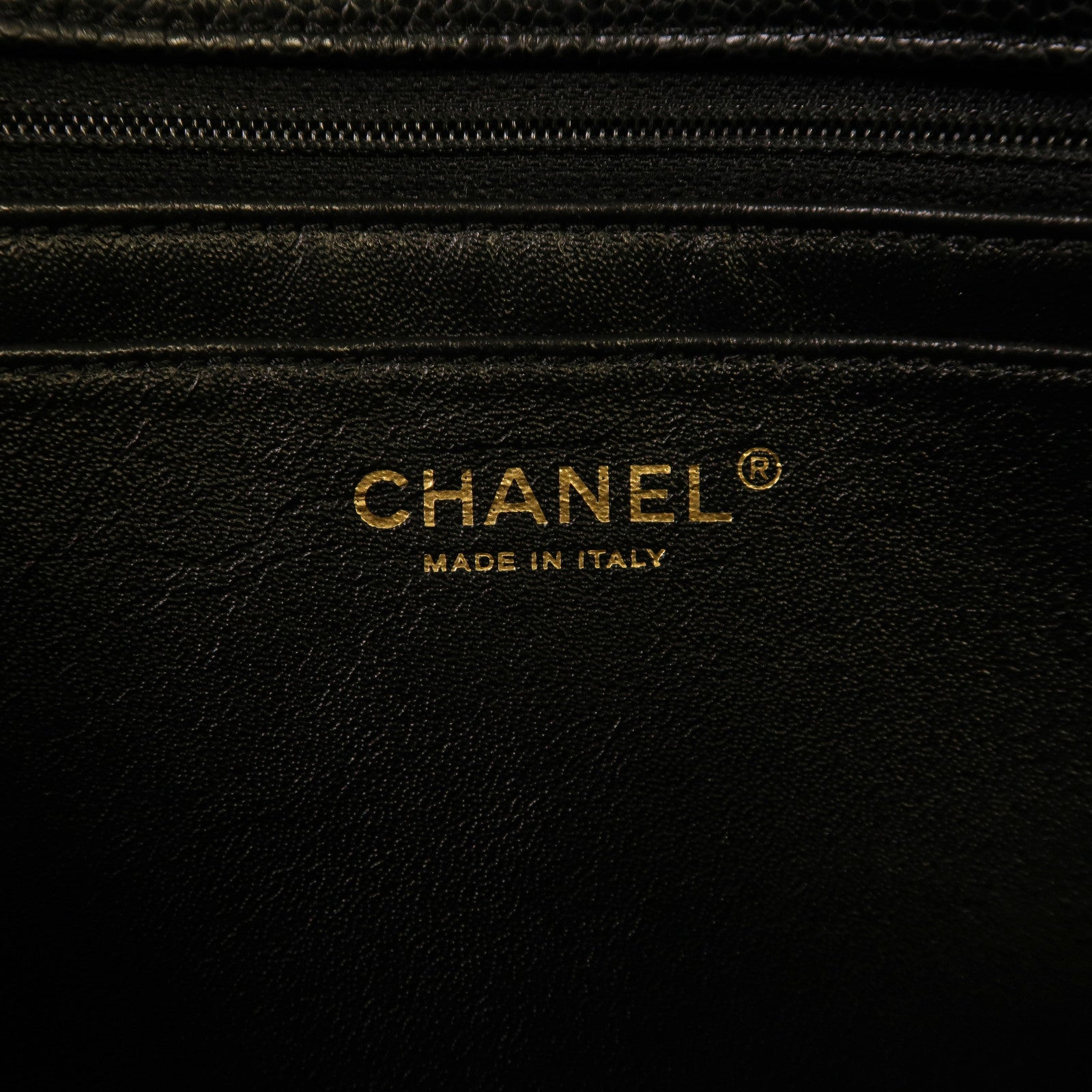 CHANEL 菱格牛皮皮革Chain Shoulder金扣鏈帶肩背袋黑色