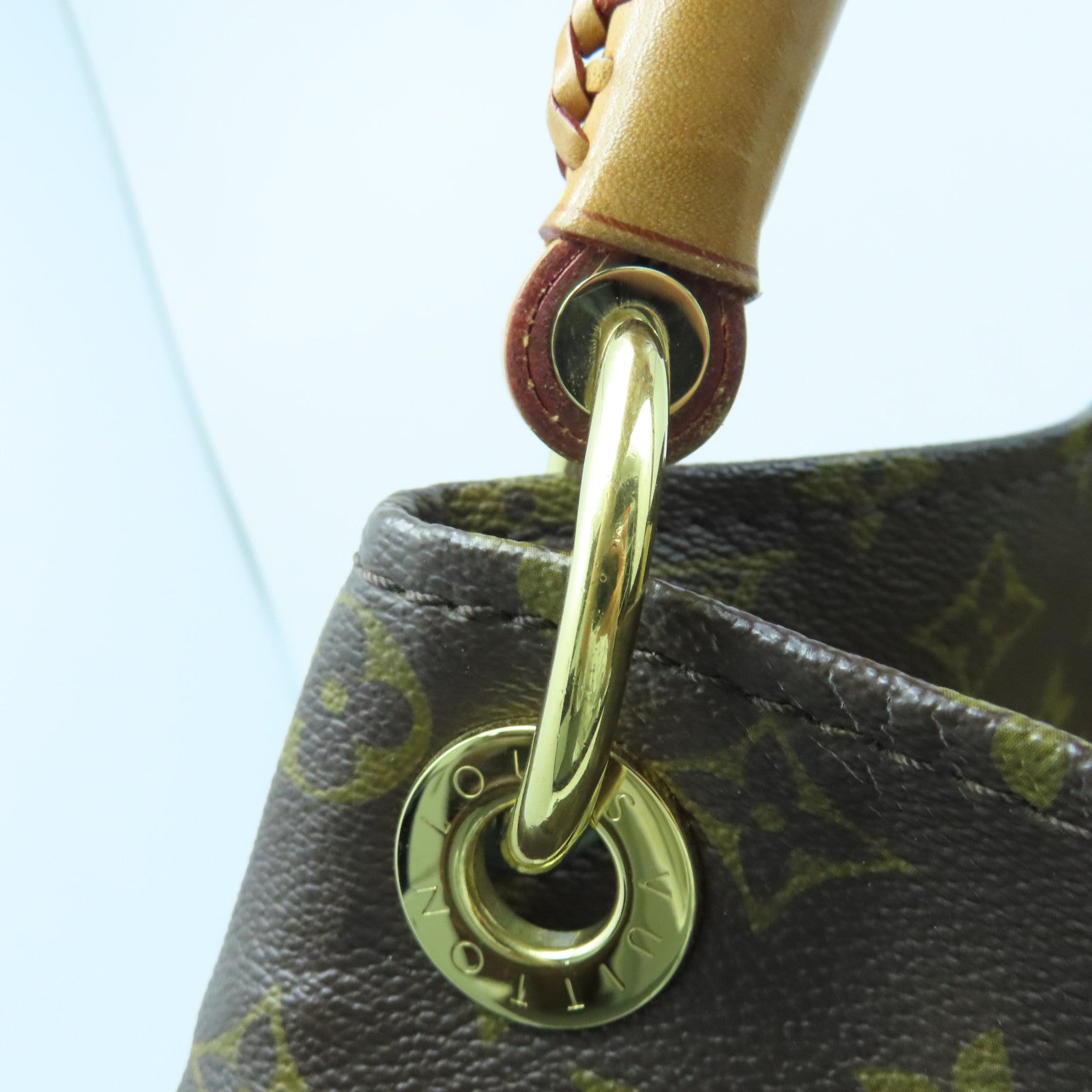 LOUIS VUITTON Monogram Artsy MM Gold Buckle Shoulder Bag Brown