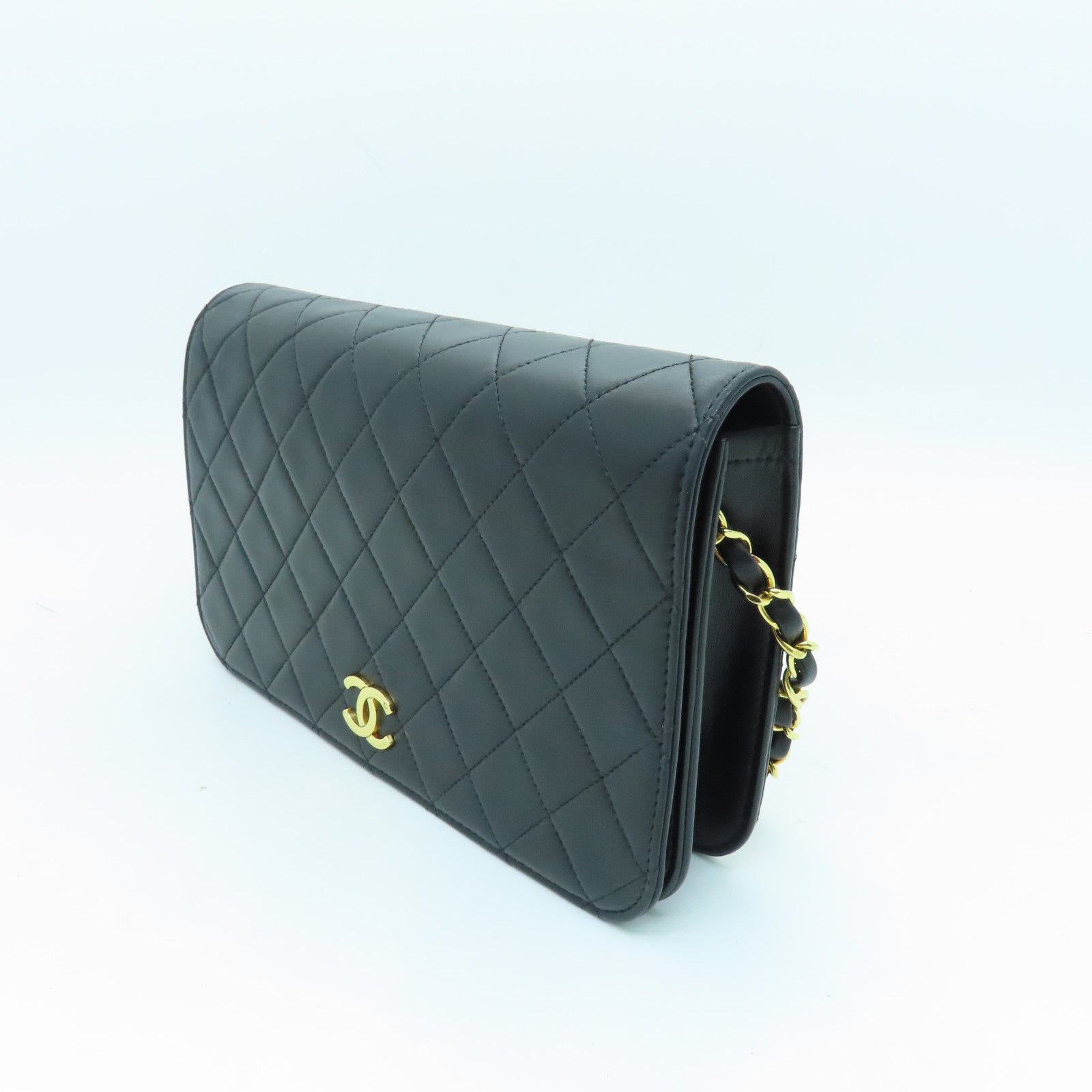 CHANEL rhombic sheepskin leather Chain Shoulder gold buckle chain shoulder bag black