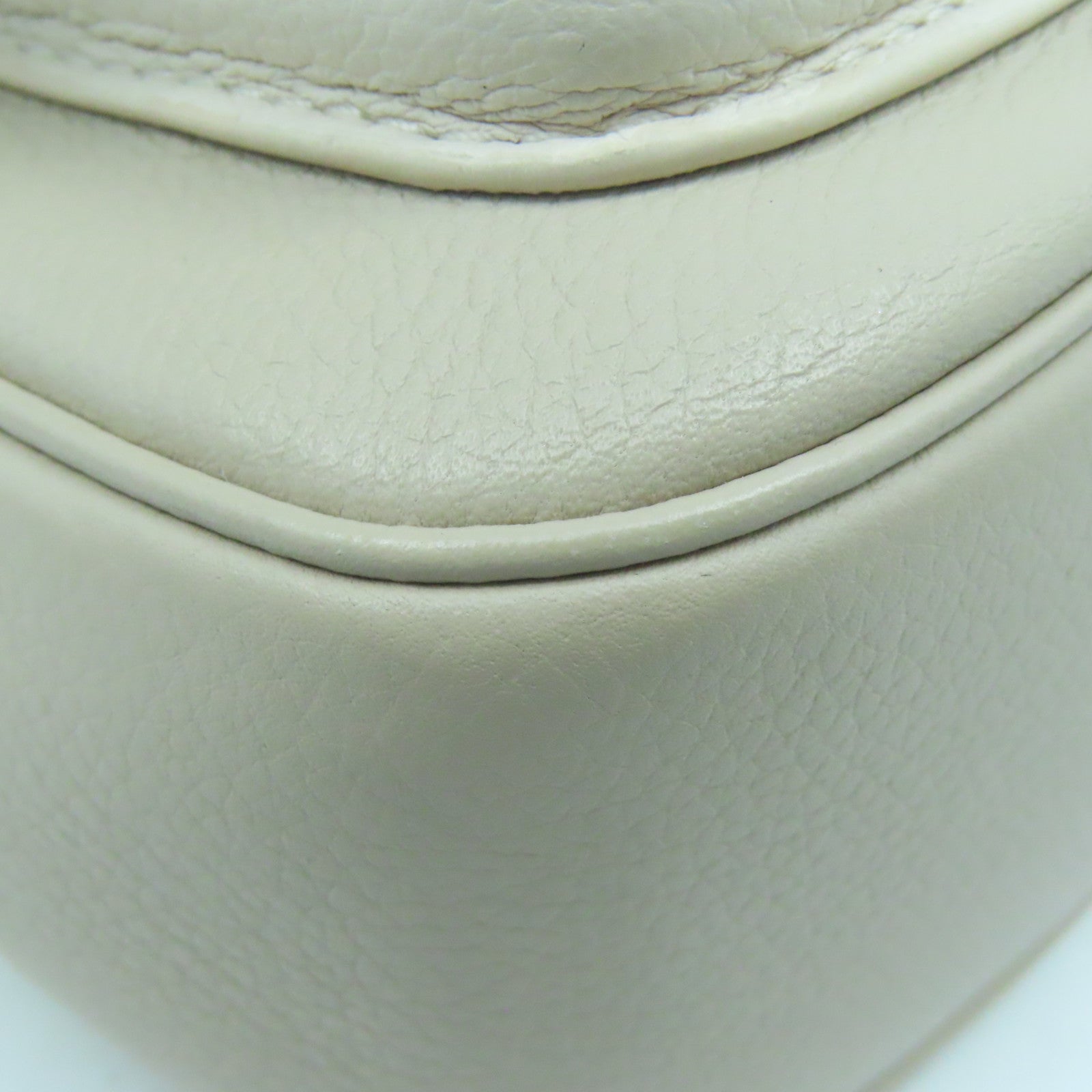 LOUIS VUITTON Leather Lockme Tender Gold Buckle Shoulder Bag Beige