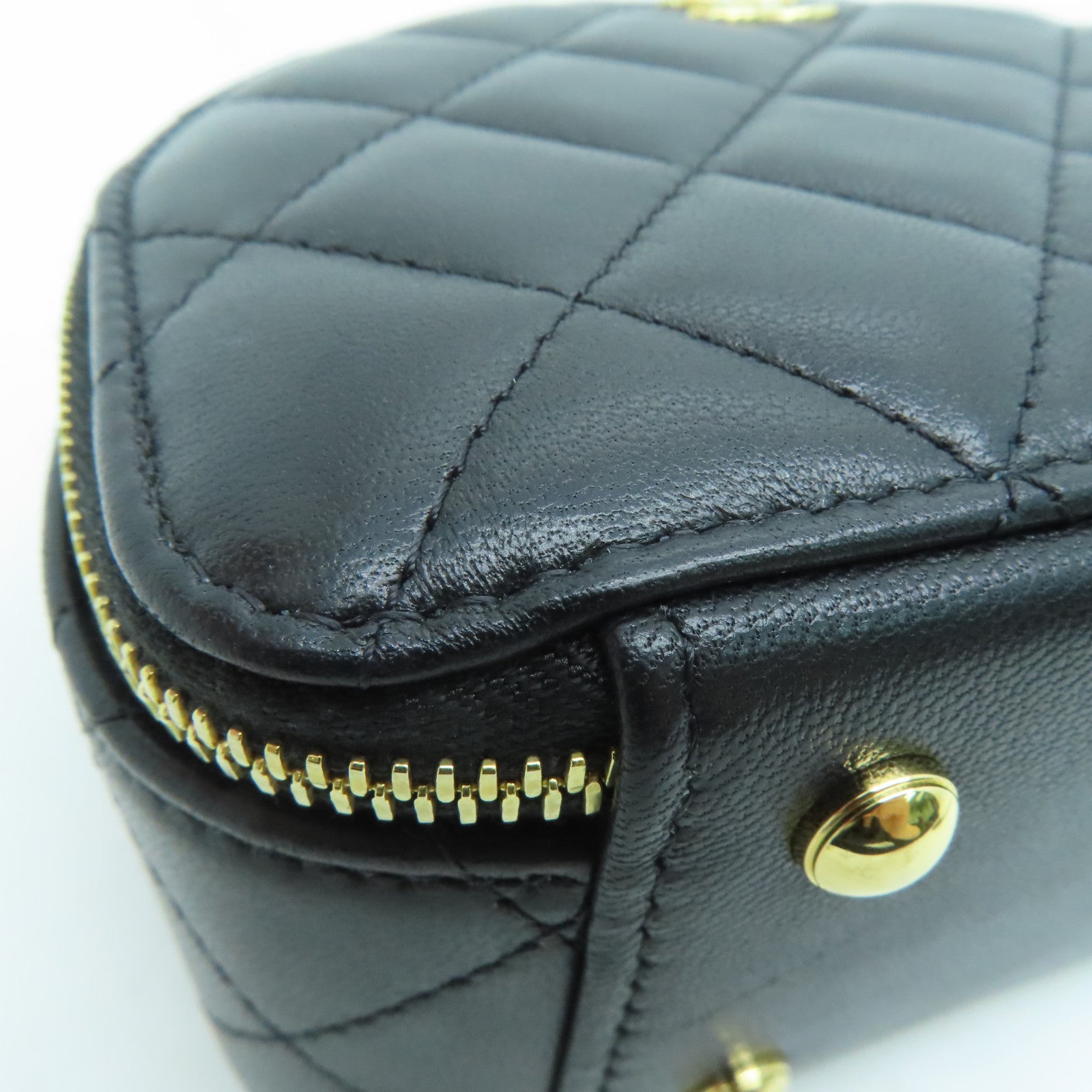 CHANEL 菱格羊皮皮革Chain Shoulder金扣鏈帶肩背袋黑色