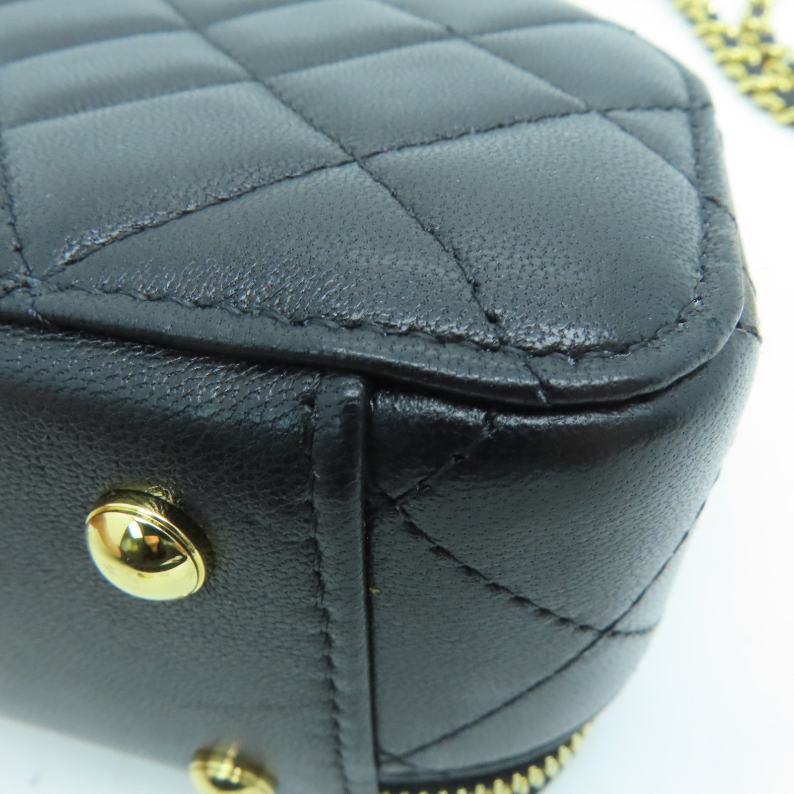 CHANEL 菱格羊皮皮革Chain Shoulder金扣鏈帶肩背袋黑色