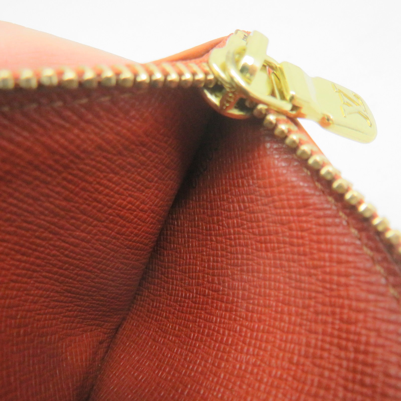 LOUIS VUITTON Epi Pochette Cles Coin Purse零钱包啡色