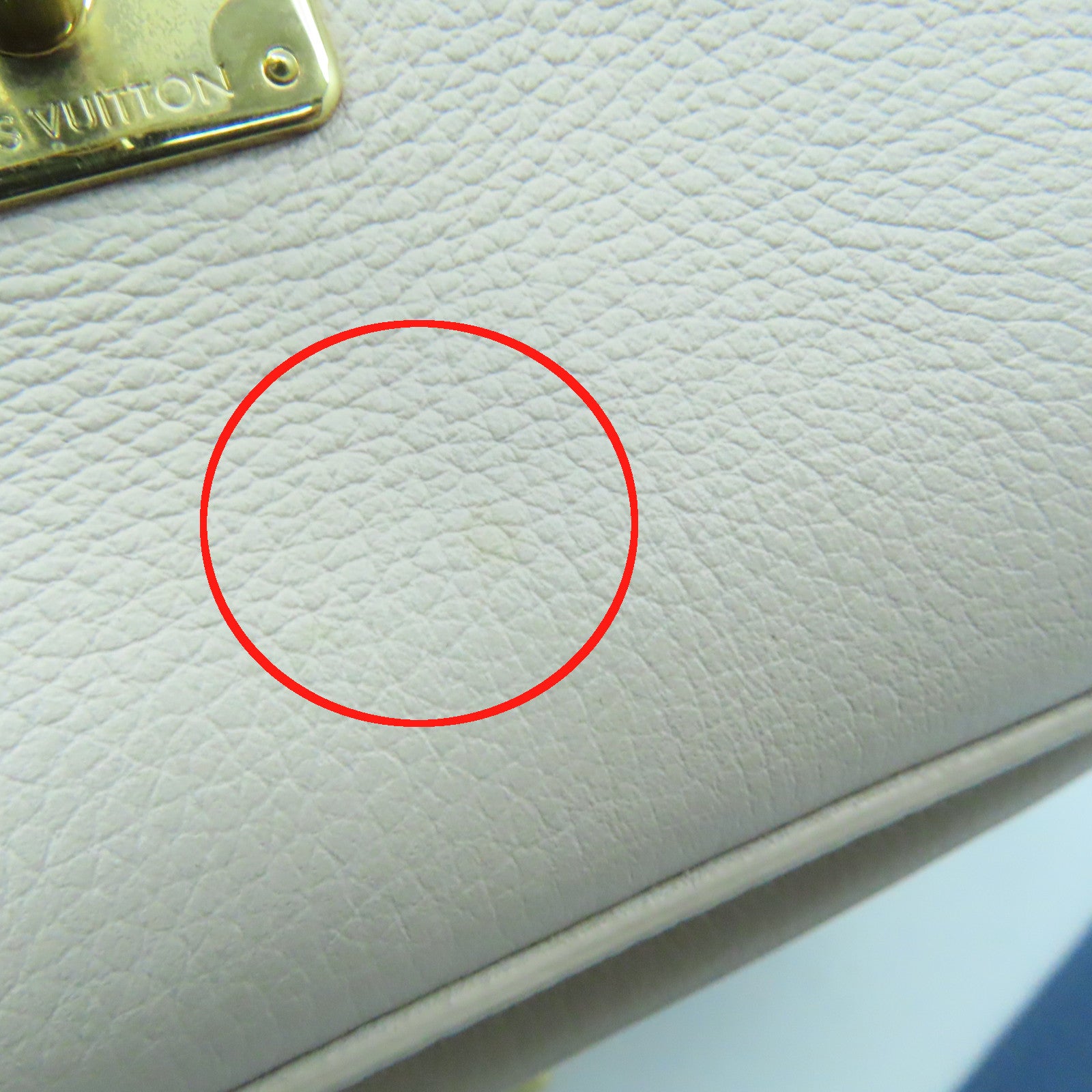 LOUIS VUITTON Leather Lockme Tender Gold Buckle Shoulder Bag Beige