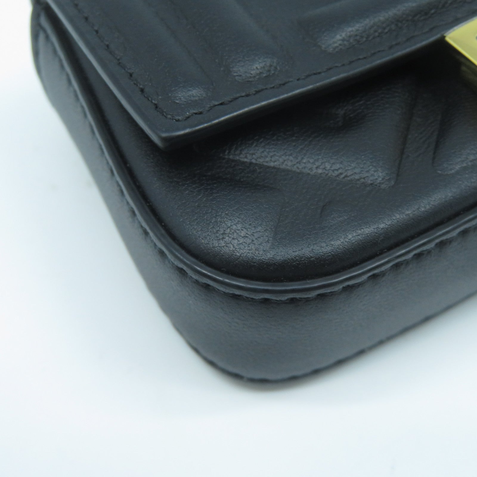 FENDI 牛皮皮革Card Case With Chain金扣鏈帶卡片套黑色