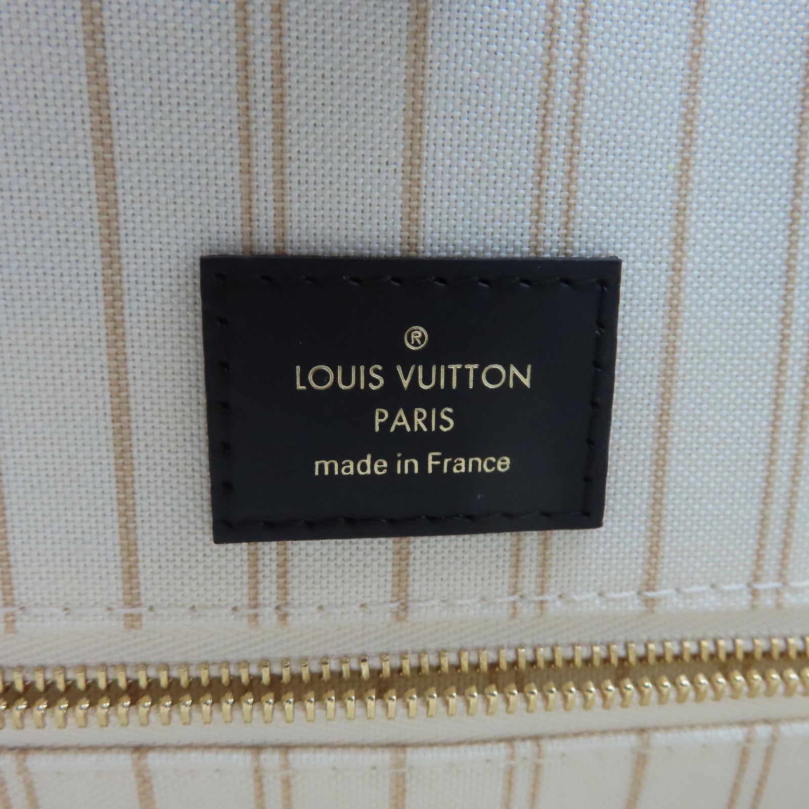 LOUIS VUITTON Monogram Jungle Onthego GM金扣手挽袋白色/棕色