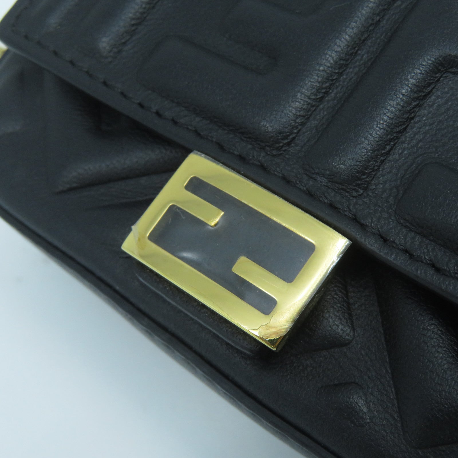 FENDI 牛皮皮革Card Case With Chain金扣鏈帶卡片套黑色