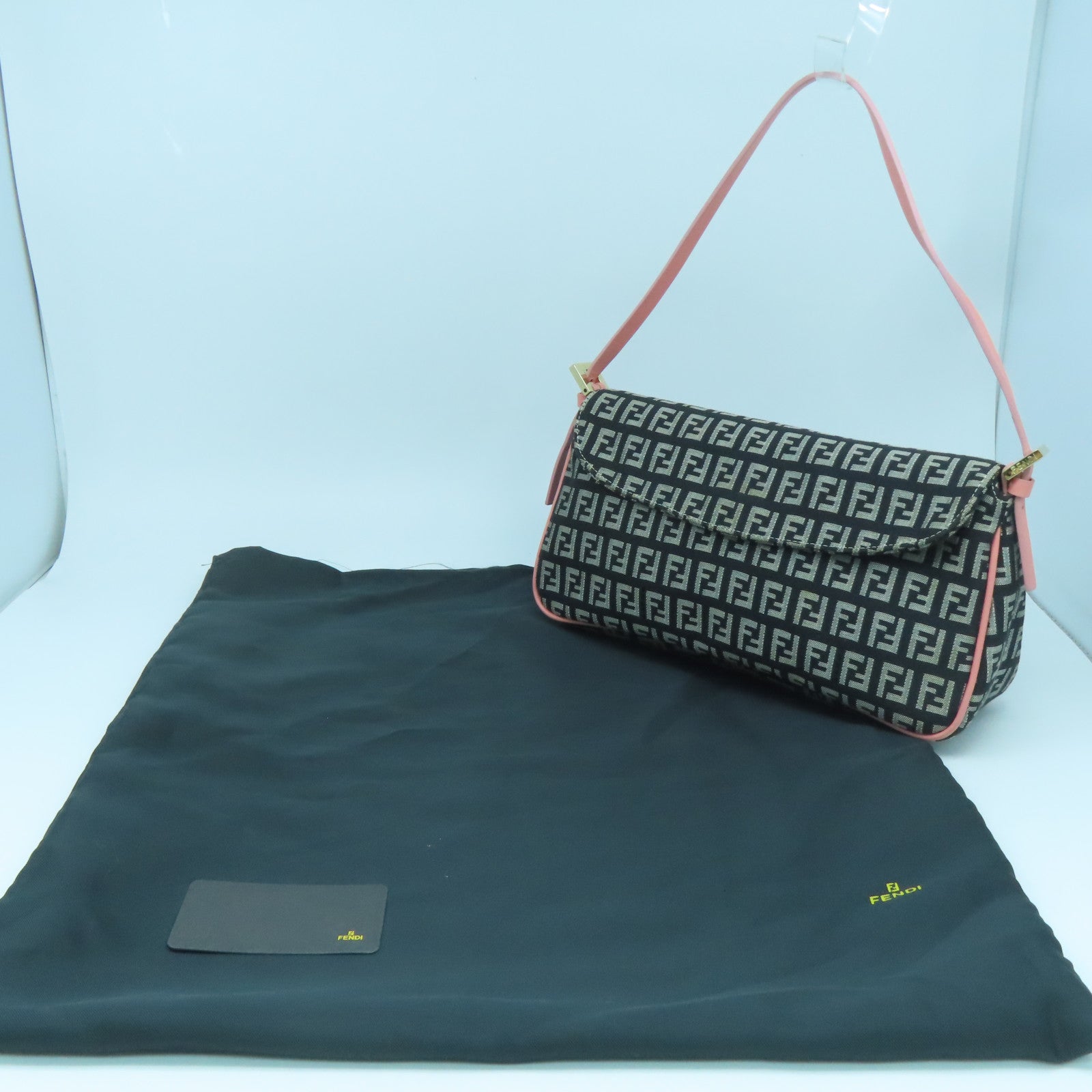 FENDI 帆布Shoulder Bag金扣肩背袋黑色/粉紅色
