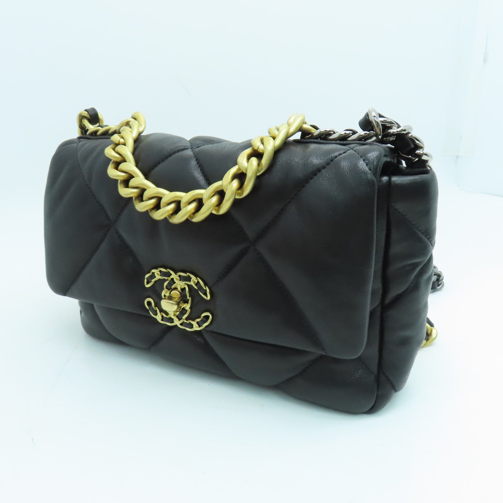CHANEL 菱格羊皮皮革Chain Shoulder金扣手挽肩背两用袋黑色