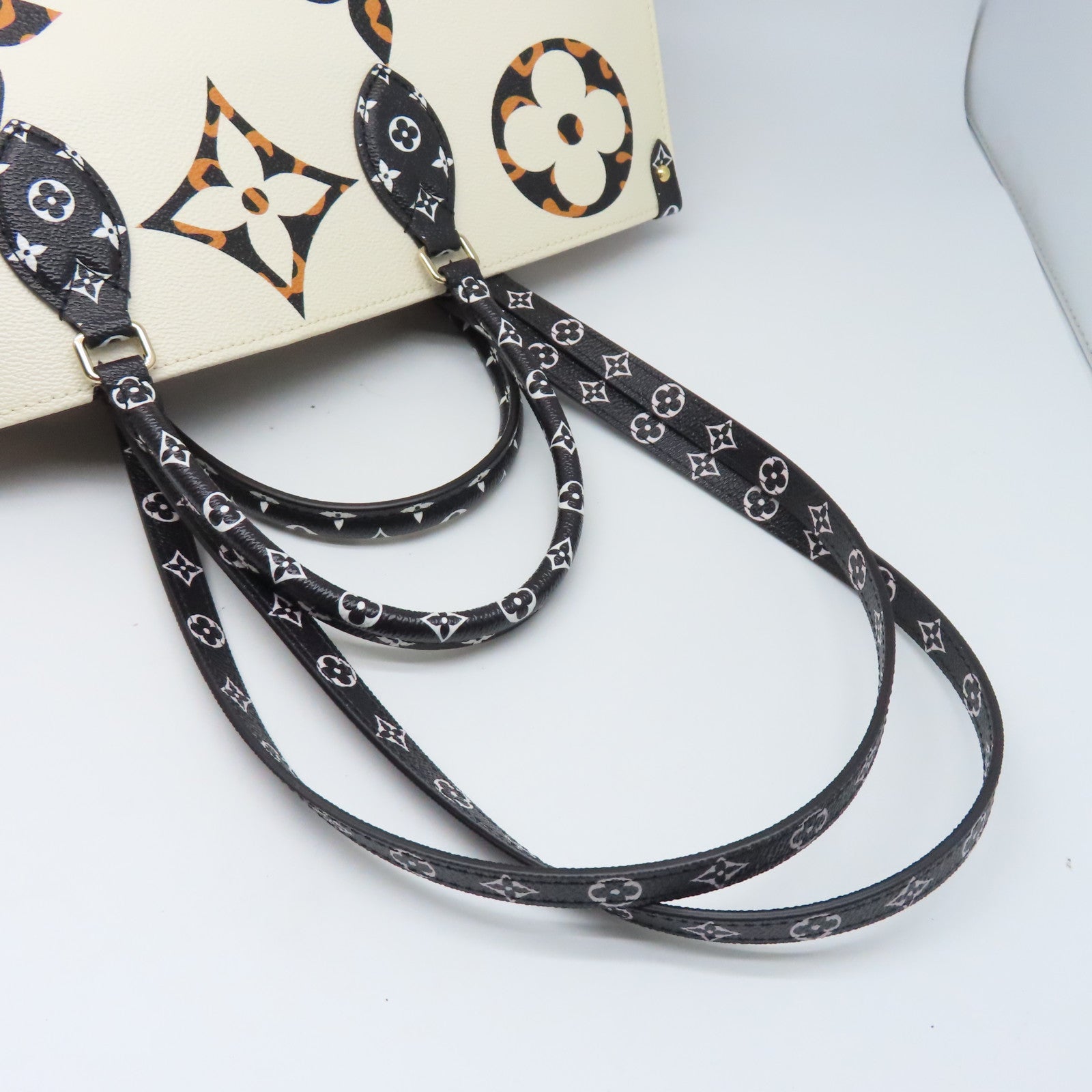 LOUIS VUITTON Monogram Jungle Onthego GM金扣手挽袋白色/棕色