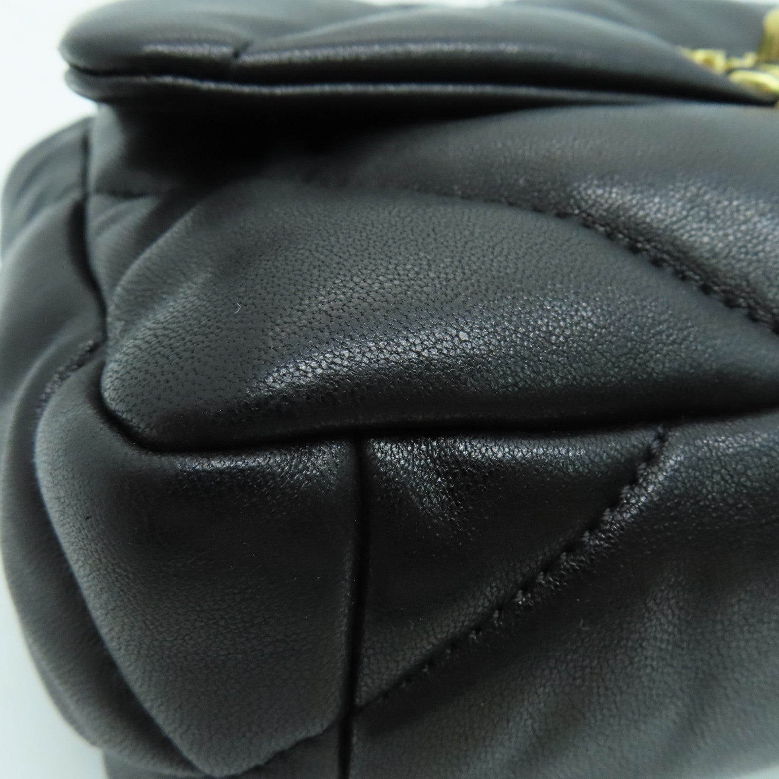 CHANEL 菱格羊皮皮革Chain Shoulder金扣手挽肩背两用袋黑色