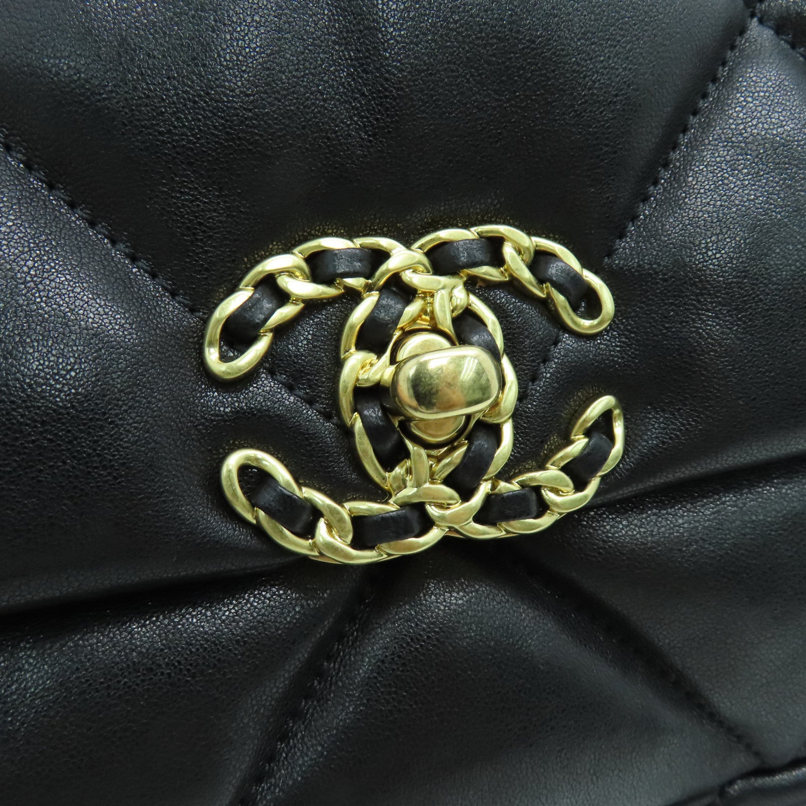 CHANEL 菱格羊皮皮革Chain Shoulder金扣手挽肩背两用袋黑色