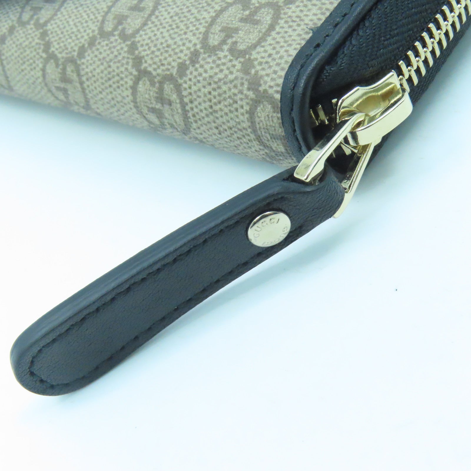 GUCCI 涂层皮革Round Wallet金扣长钱包啡色
