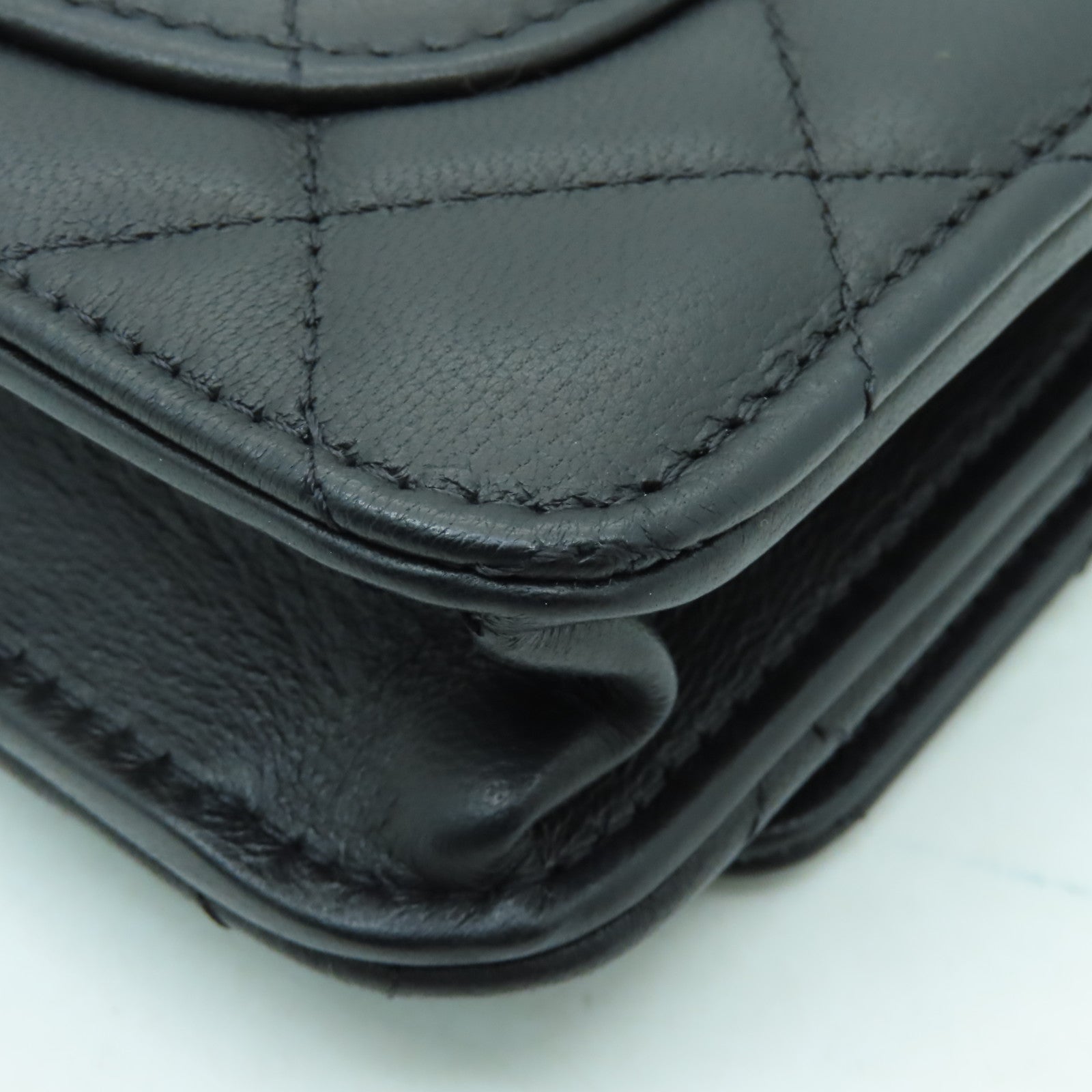 CHANEL 菱格羊皮皮革Wallet On Chain Shoulder Bag金扣鏈帶肩背袋黒色/白色