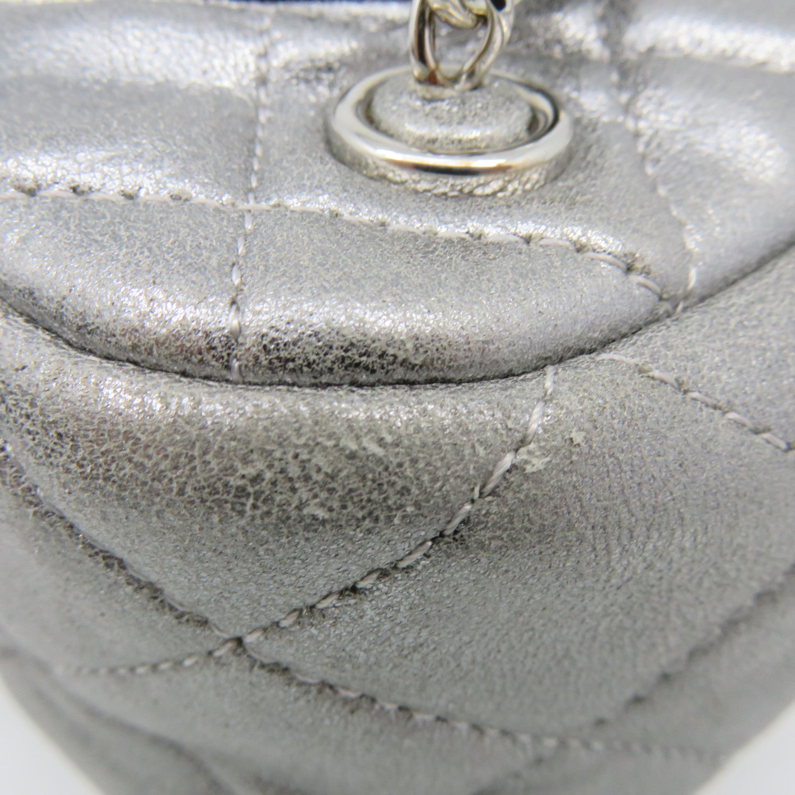 CHANEL 菱格牛皮皮革Backpack銀扣鏈帶背包銀色