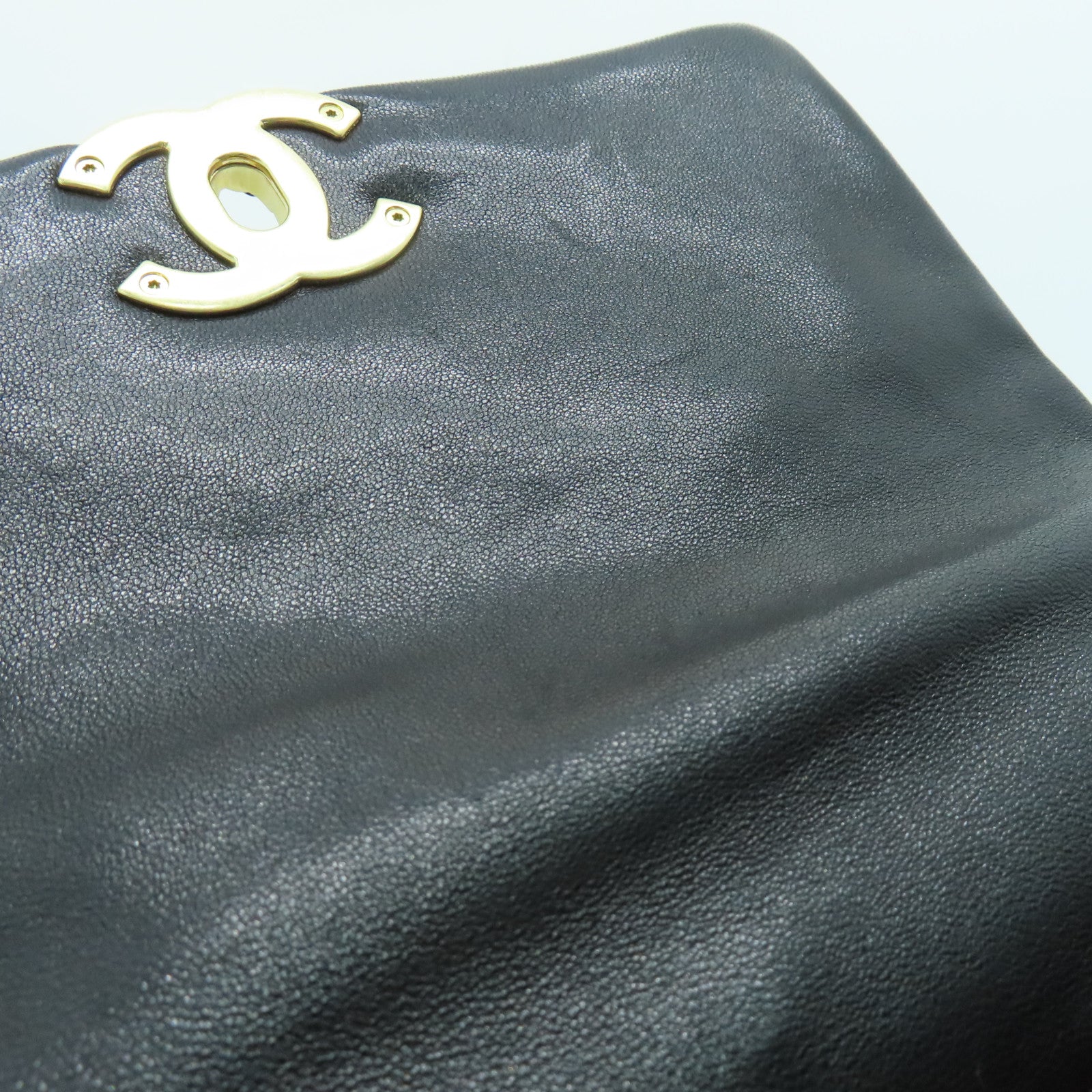 CHANEL 菱格羊皮皮革Chain Shoulder金扣手挽肩背两用袋黑色