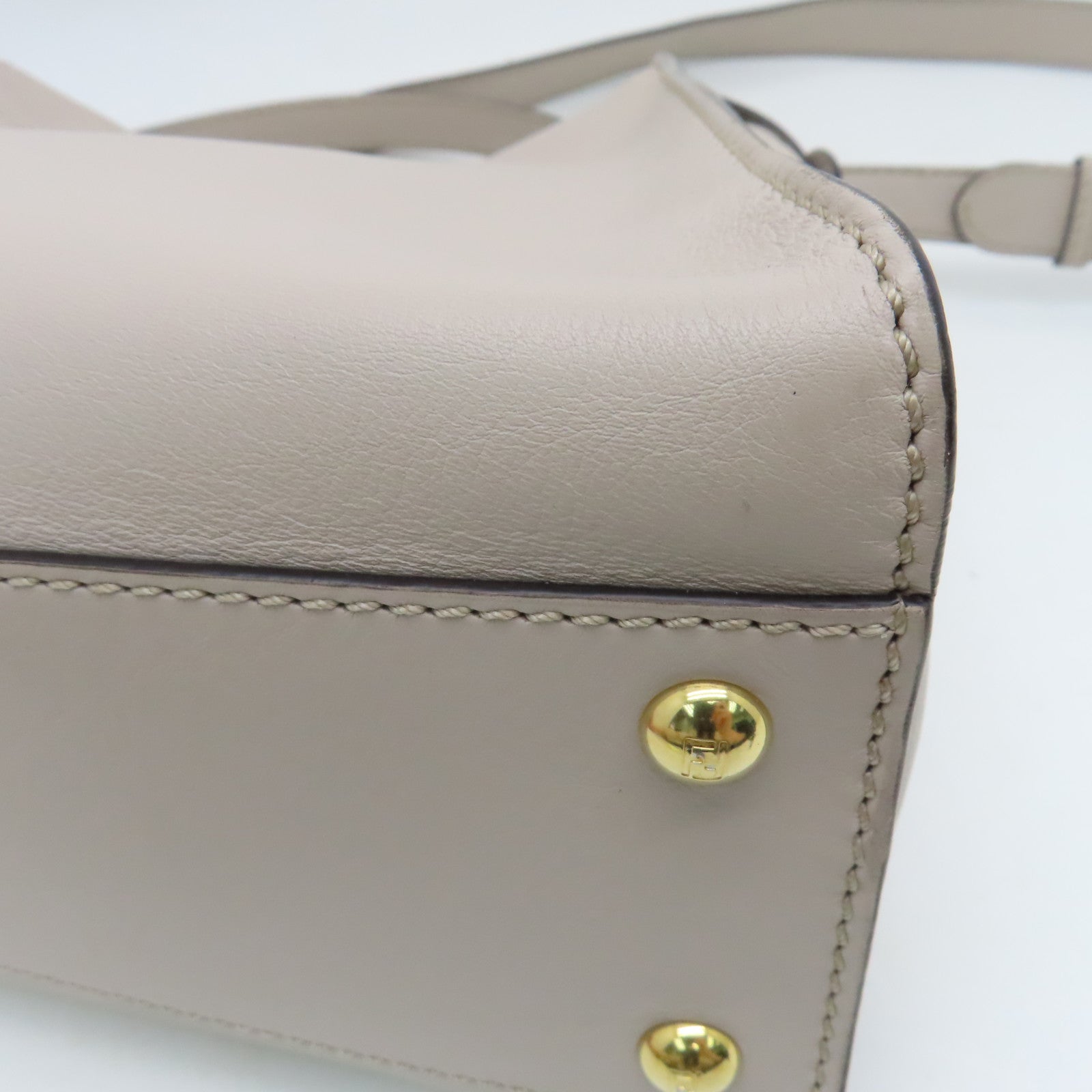 FENDI 【激減優惠】牛皮皮革Peekaboo金扣手挽肩背兩用袋米色
