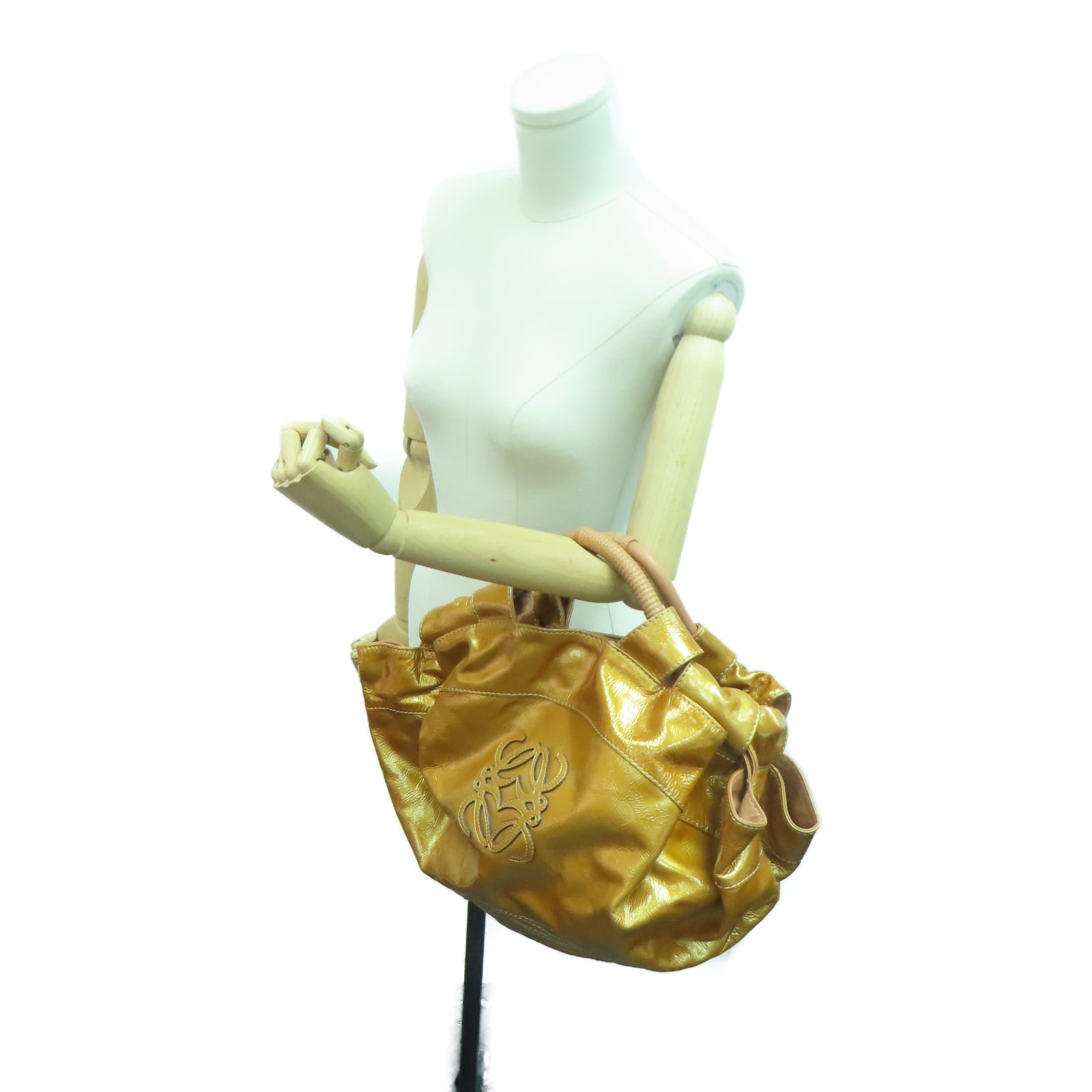 LOEWE 漆皮皮革Hand Bag金扣手挽袋金色
