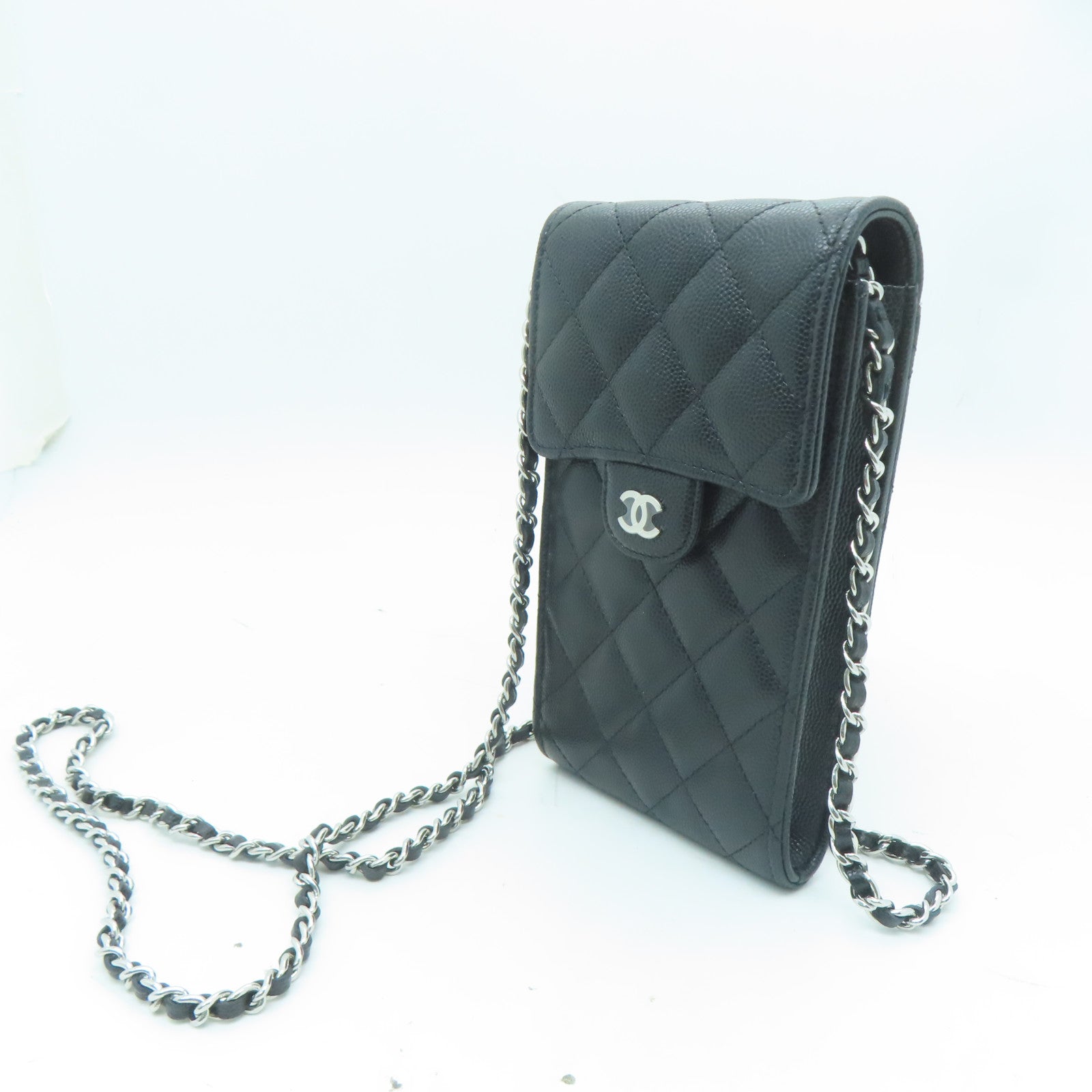 CHANEL Caviar皮革Chain Shoulder銀扣鏈帶肩背袋黑色