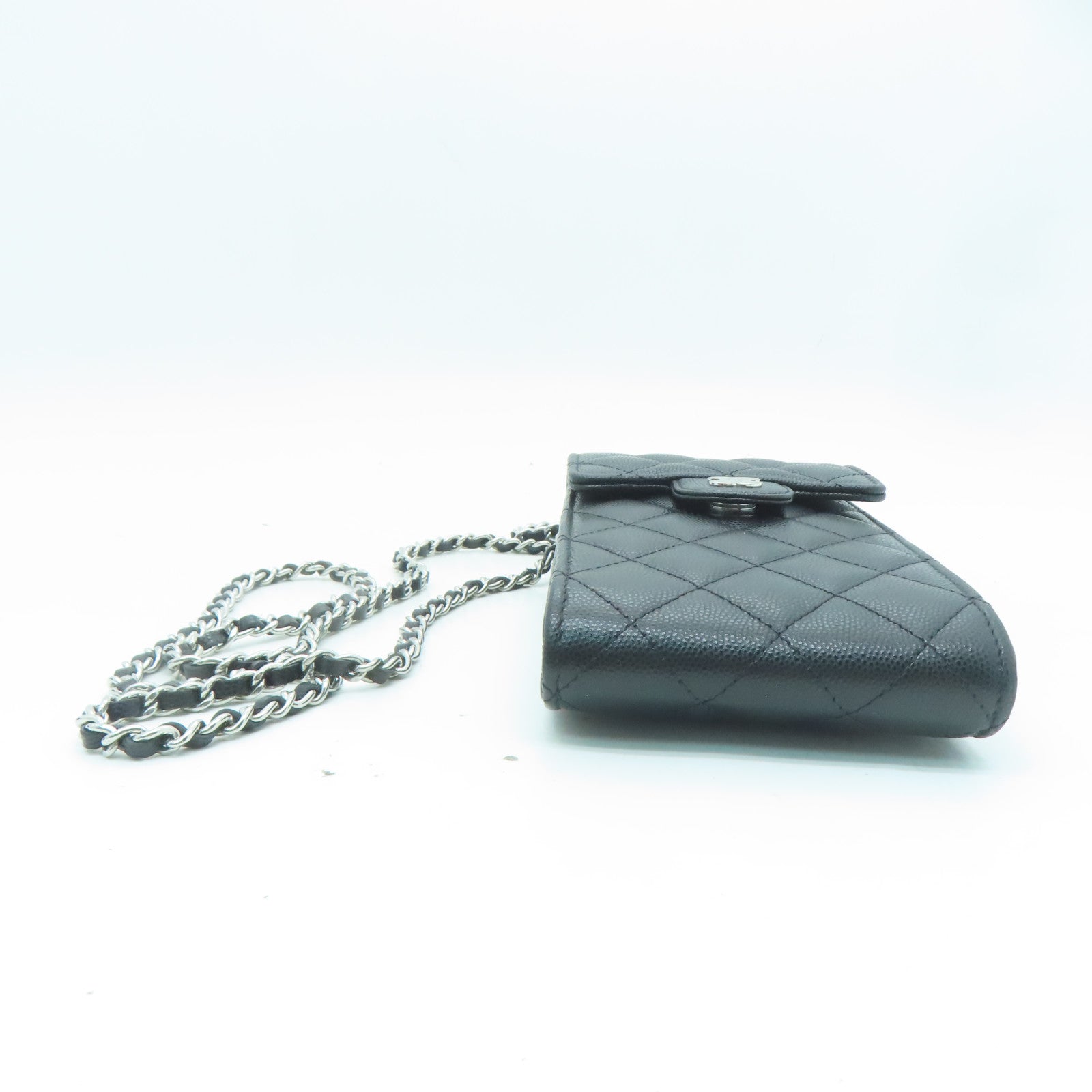 CHANEL Caviar皮革Chain Shoulder銀扣鏈帶肩背袋黑色