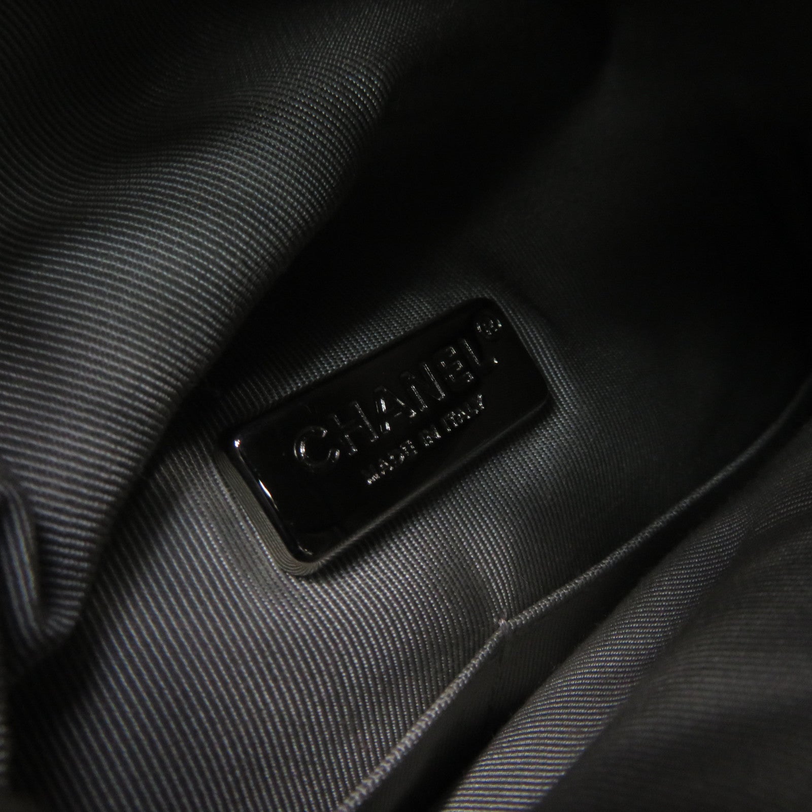 CHANEL 菱格牛皮皮革Backpack銀扣鏈帶背包銀色