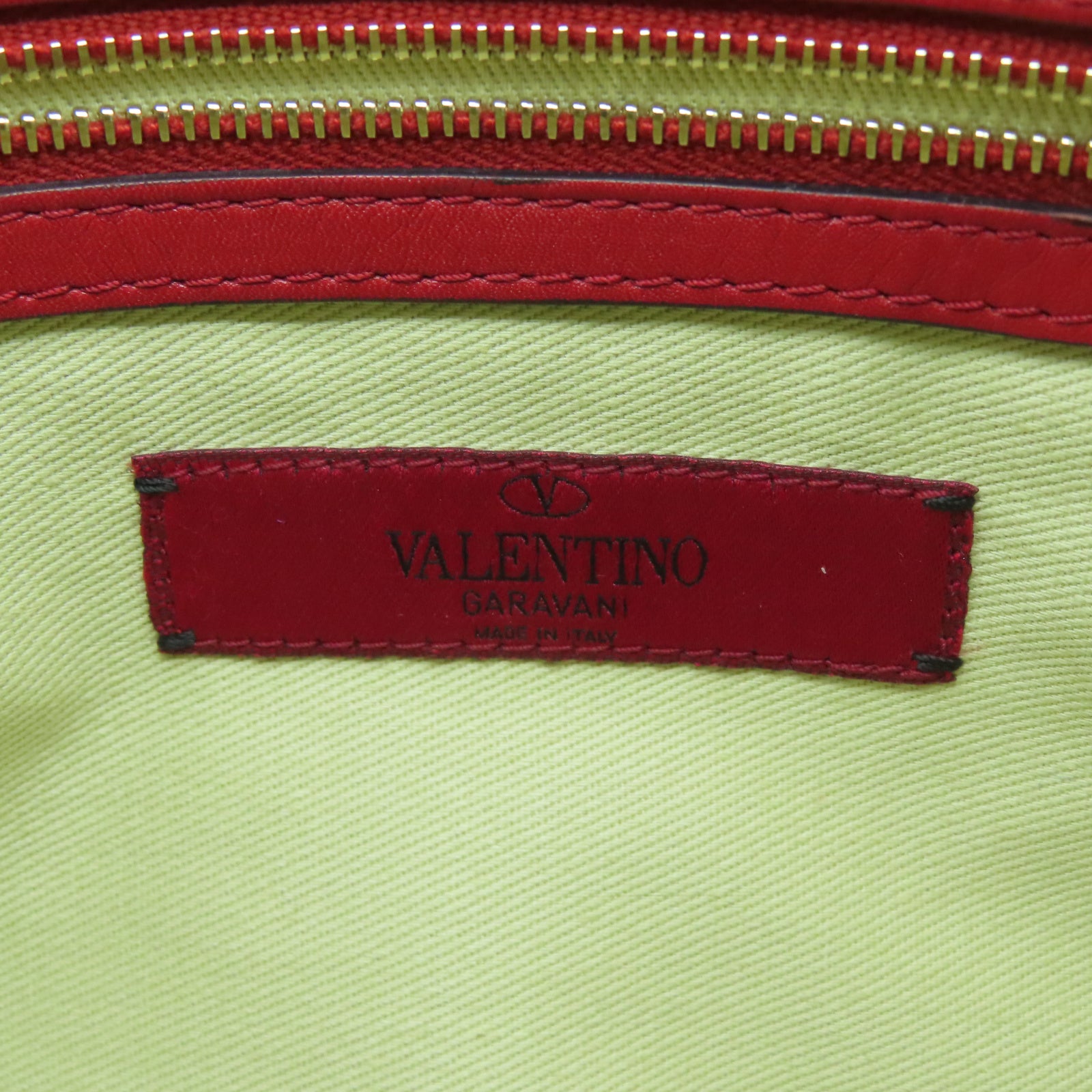 Valentino 牛皮皮革Pouch金扣手拿包紅色