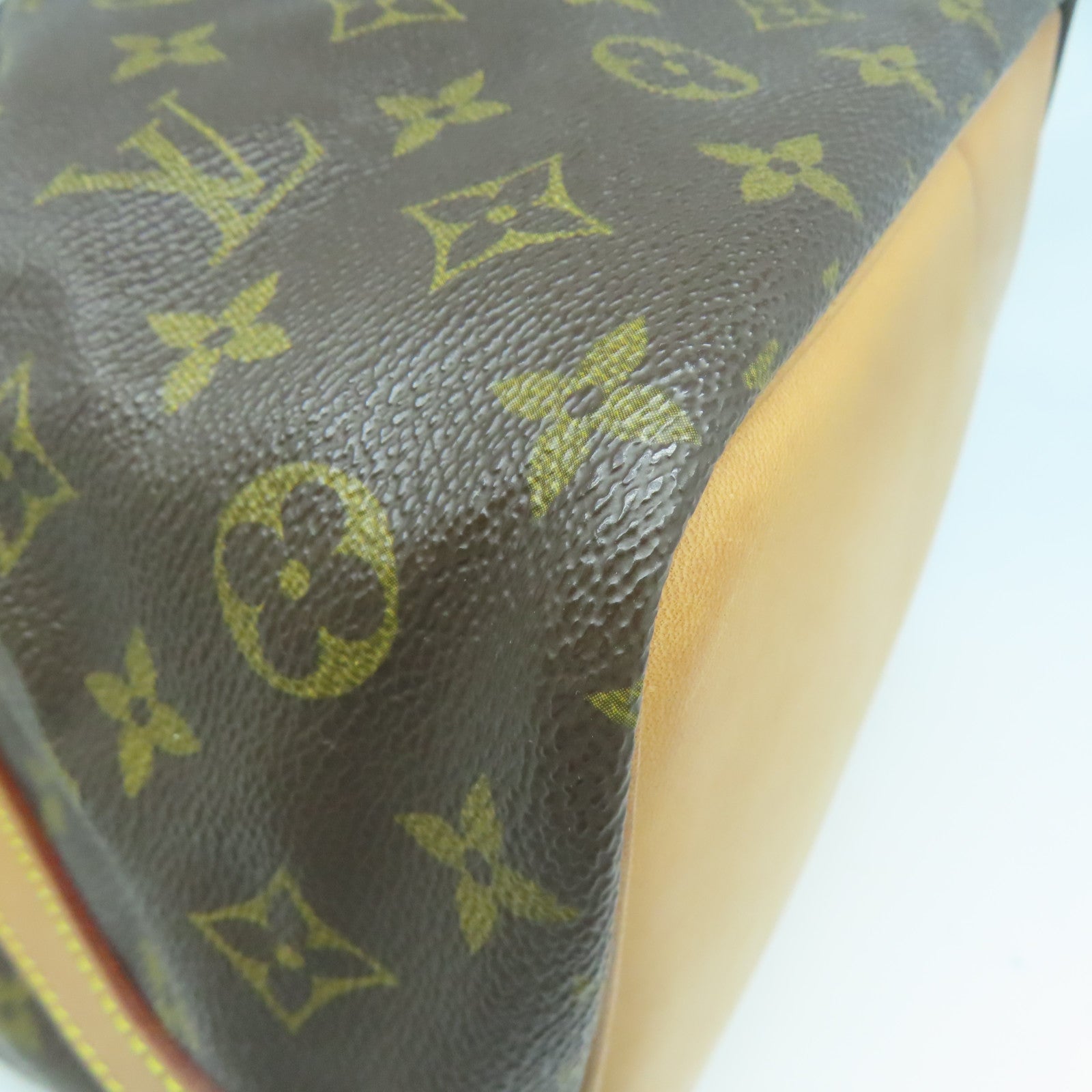 LOUIS VUITTON Monogram Petit Noe金扣肩背袋啡色