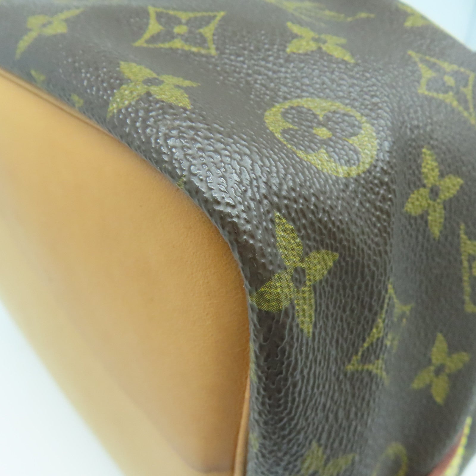 LOUIS VUITTON Monogram Petit Noe金扣肩背袋啡色