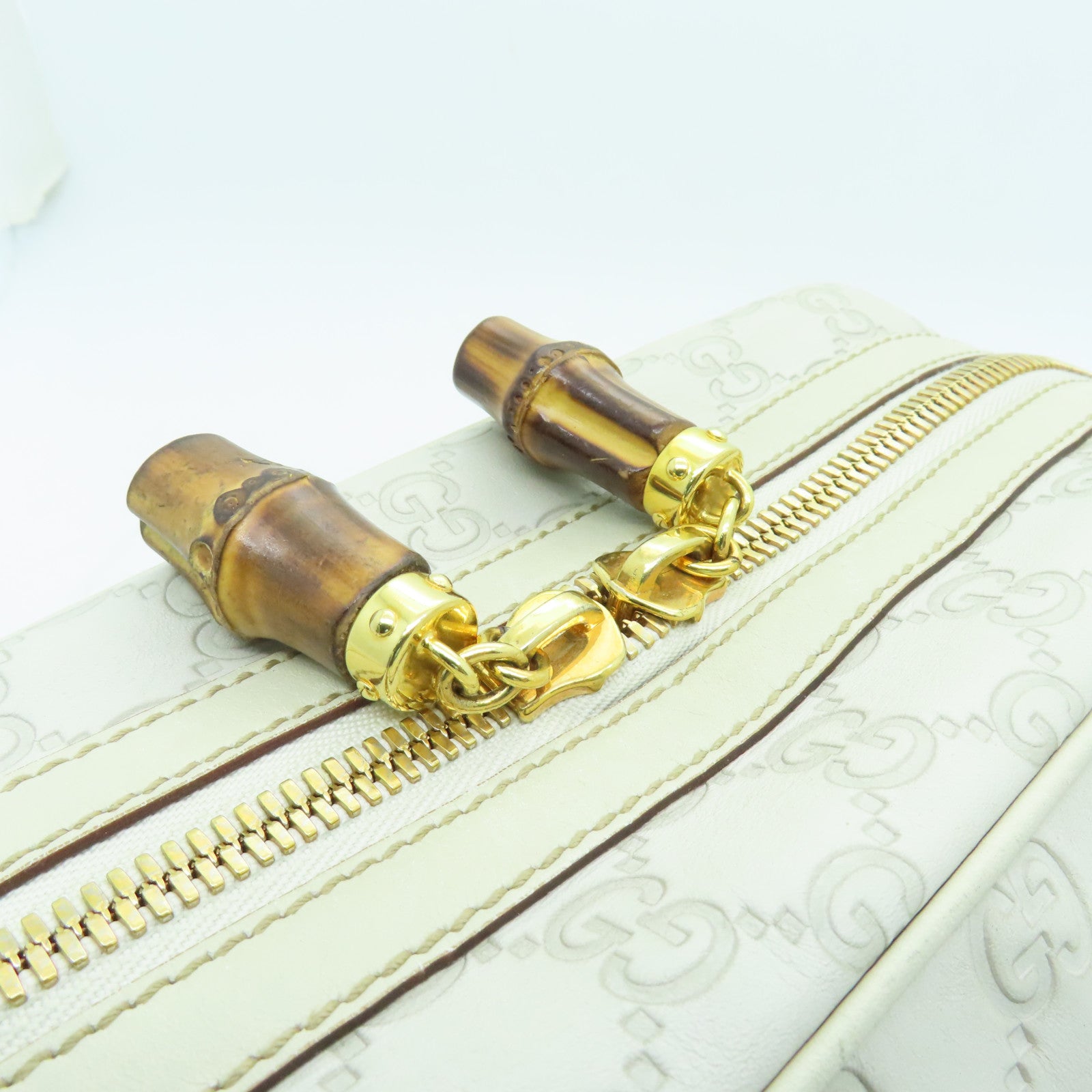 GUCCI 牛皮皮革Shoulder Bag金扣肩背袋白色