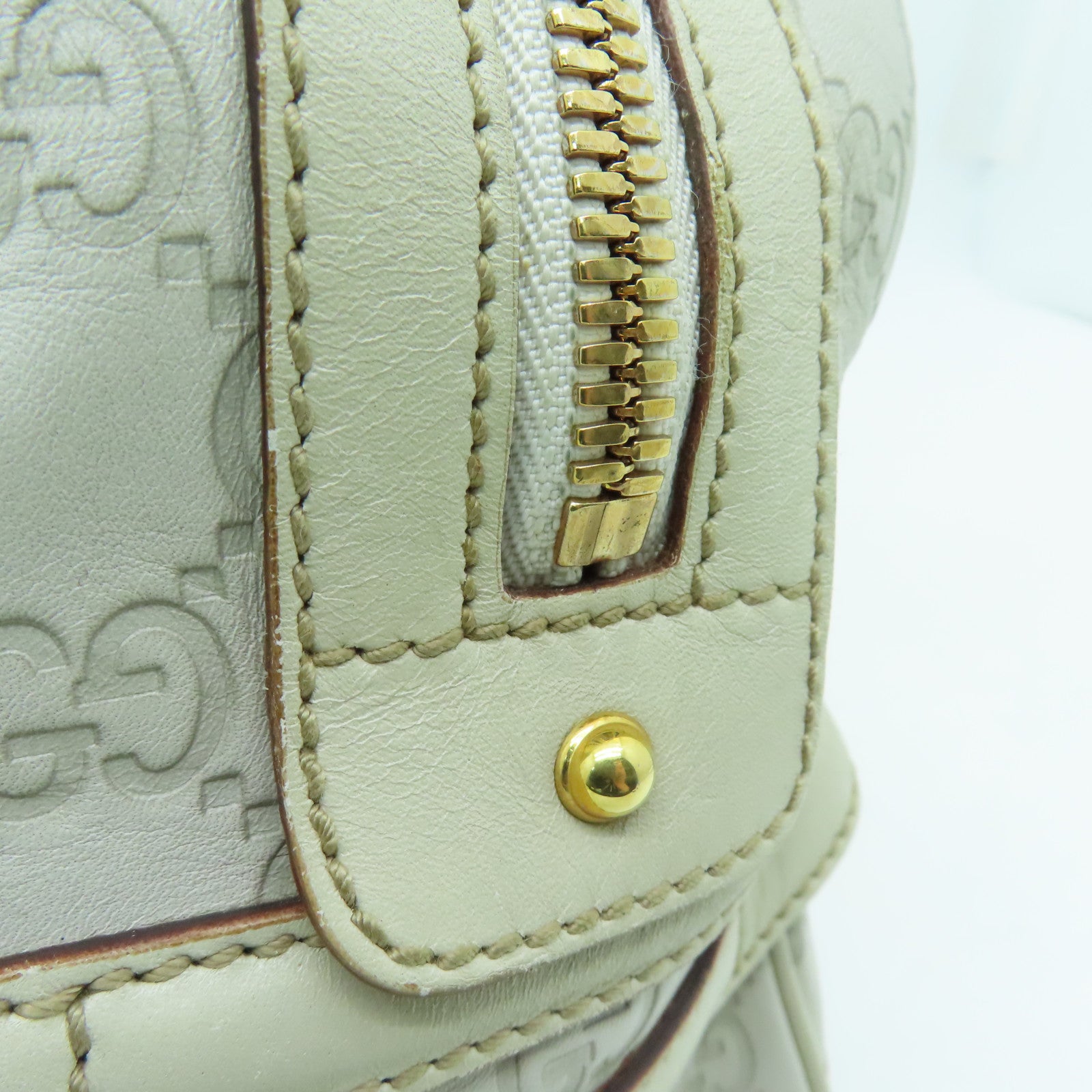 GUCCI 牛皮皮革Shoulder Bag金扣肩背袋白色
