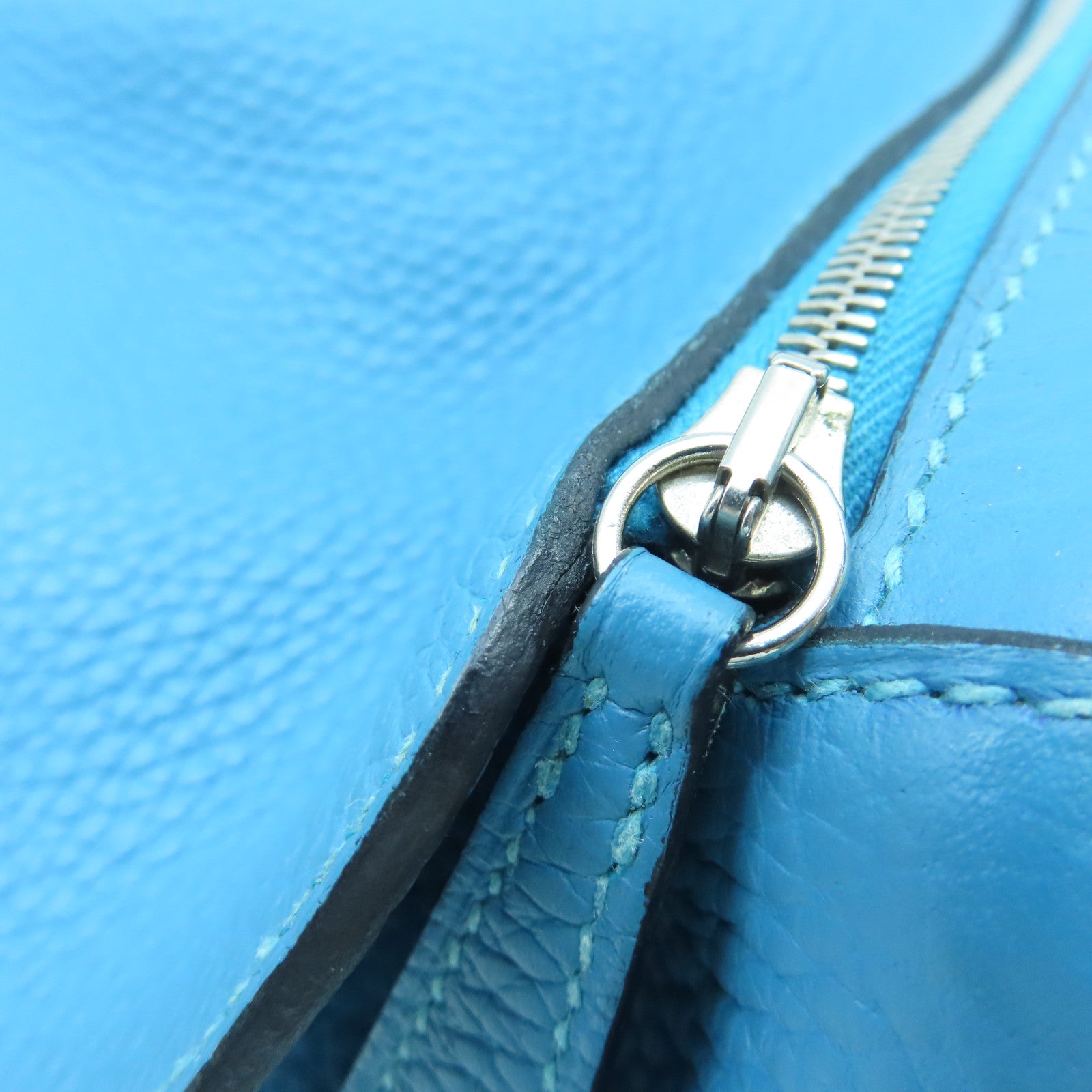 HERMES Clemence leather Lindy 26 silver buckle handle shoulder bag blue
