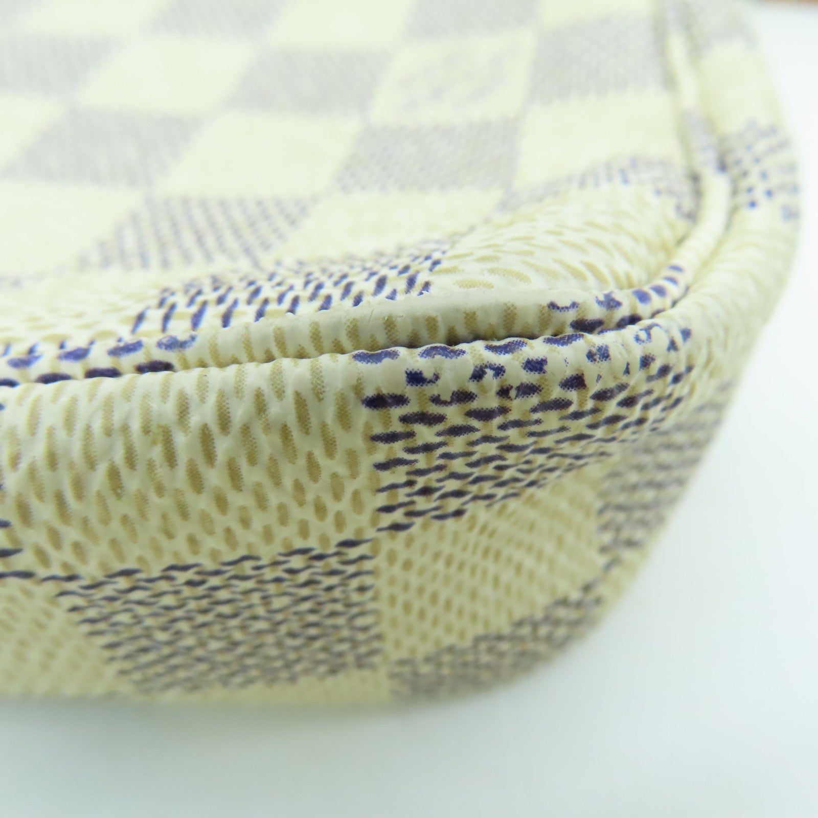 LOUIS VUITTON Damier Azur Pochette Accessories金扣手挽袋米白色