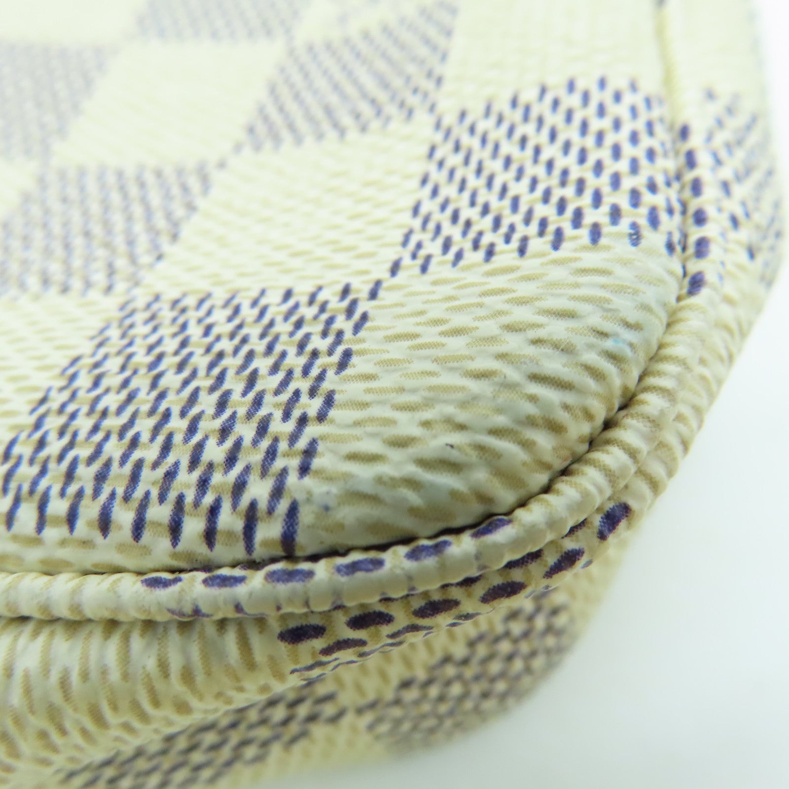 LOUIS VUITTON Damier Azur Pochette Accessories金扣手挽袋米白色